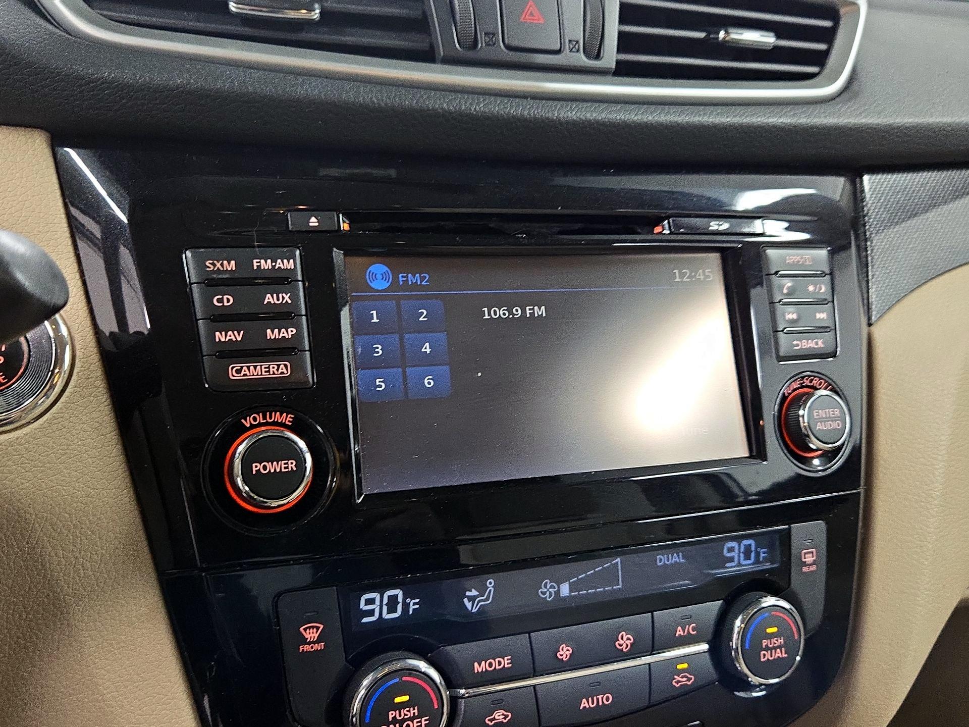 Thumbnail: 2015 Nissan Rogue - 16