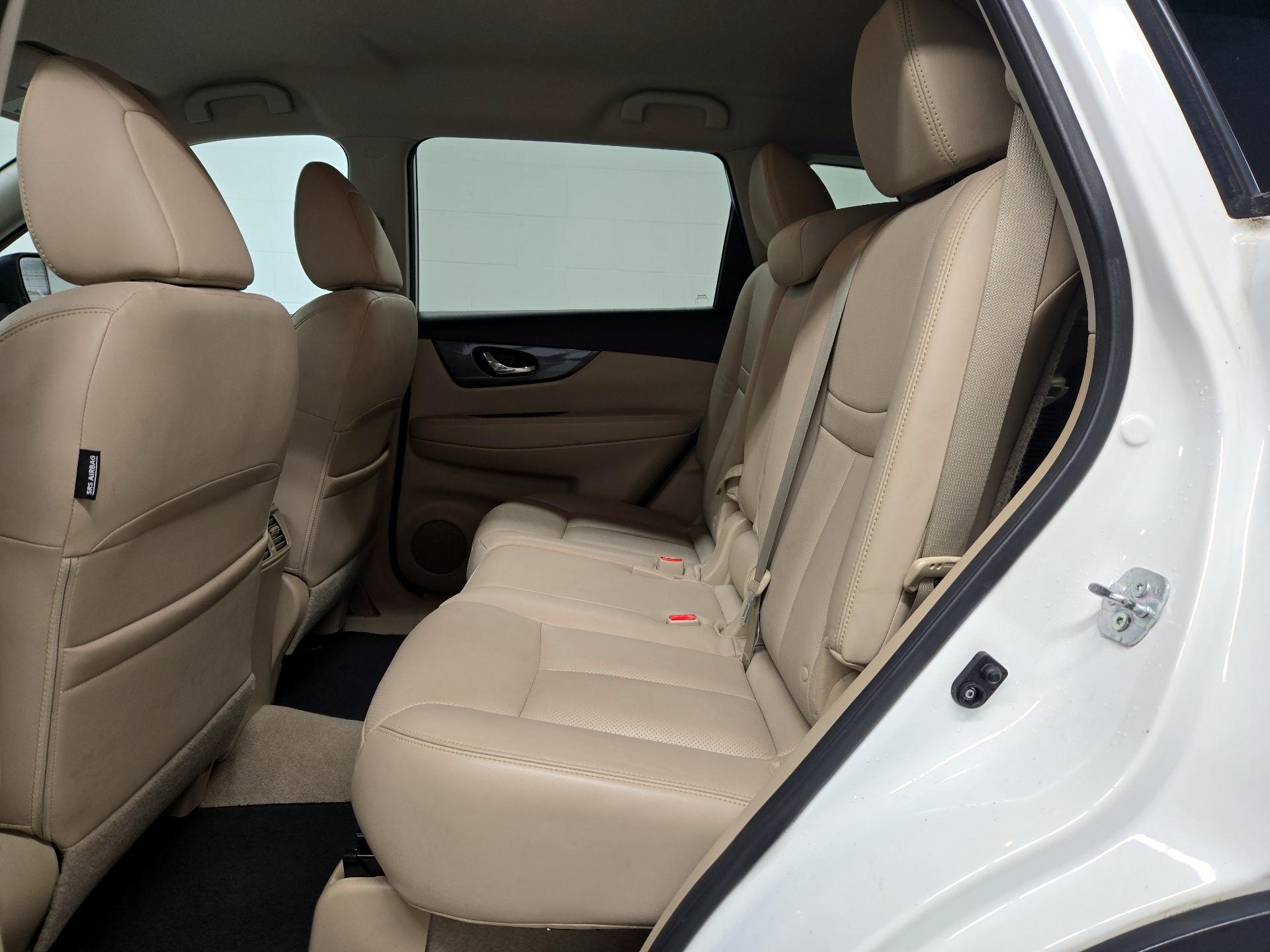 Thumbnail: 2015 Nissan Rogue - 20