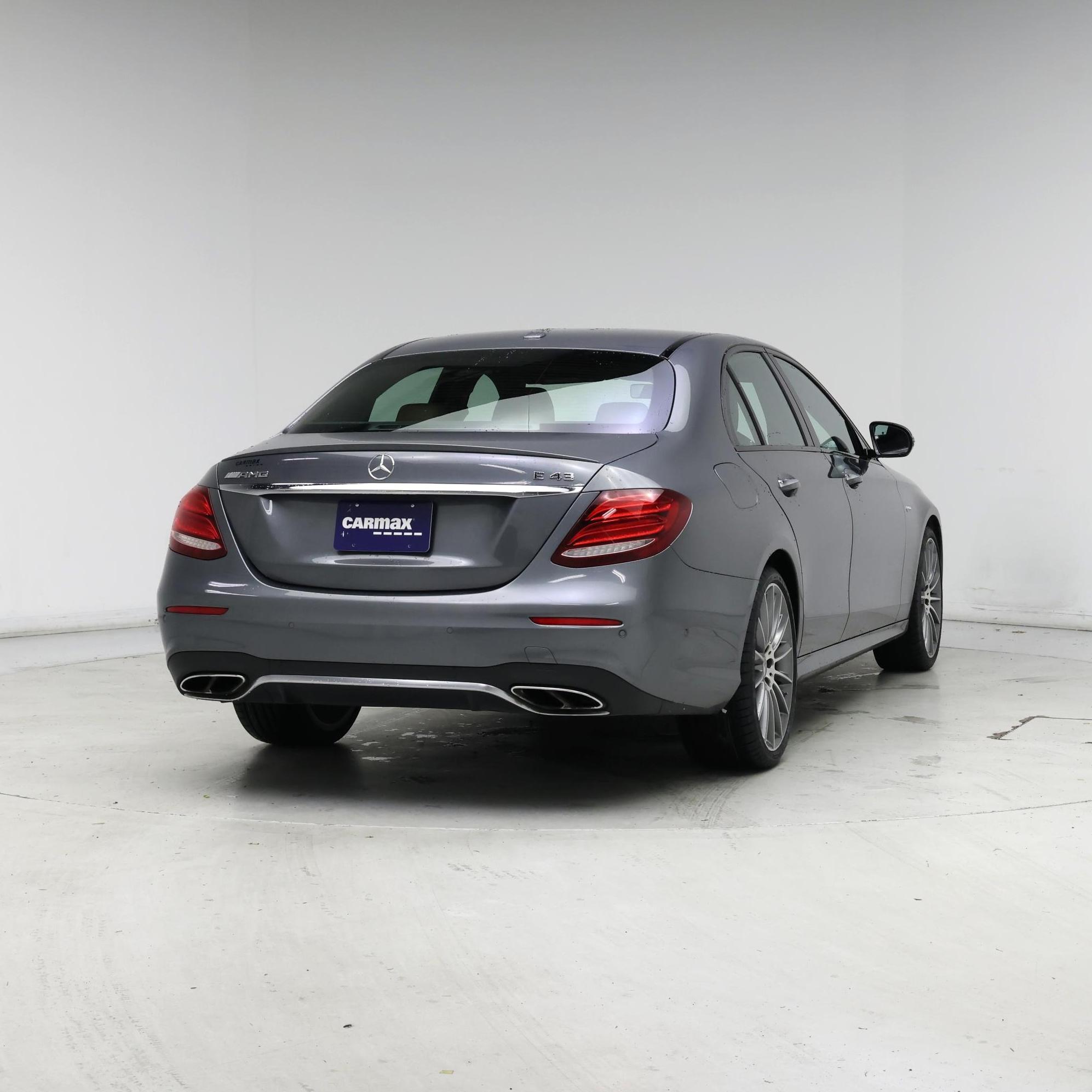 Thumbnail: 2017 Mercedes-Benz E-Class - 8