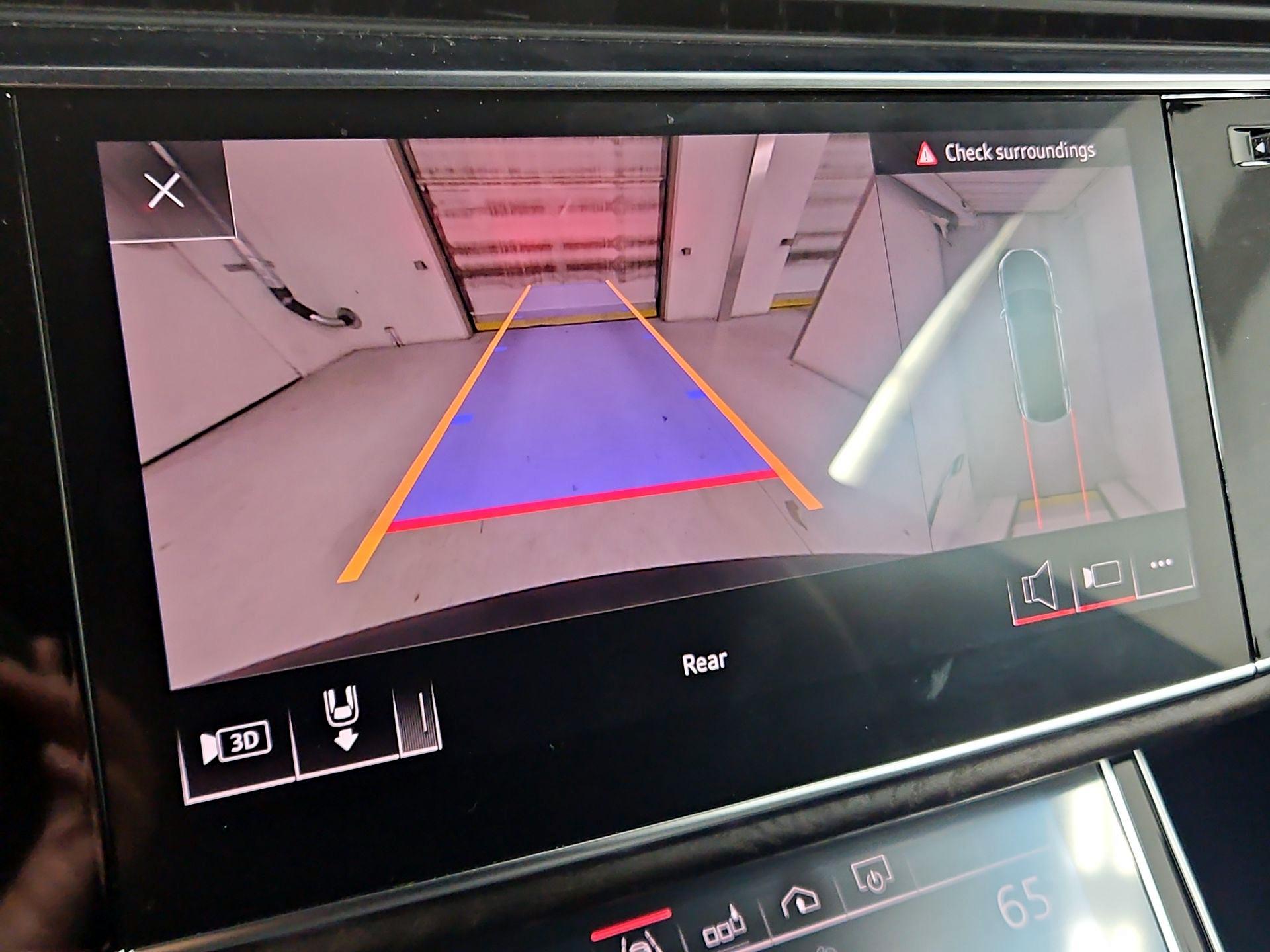 Thumbnail: 2019 Audi Q8 - 15