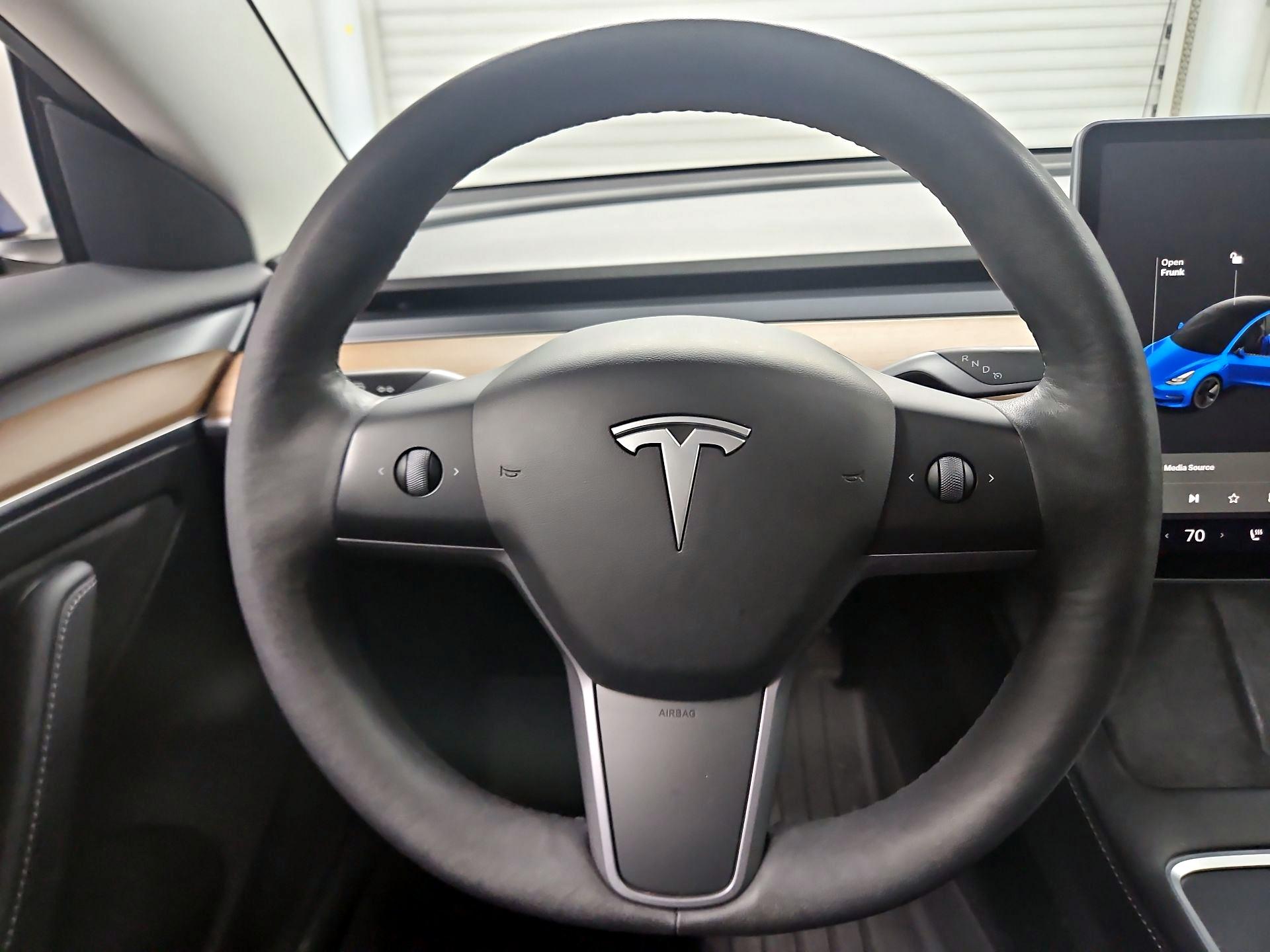 Thumbnail: 2022 Tesla Model 3 - 10