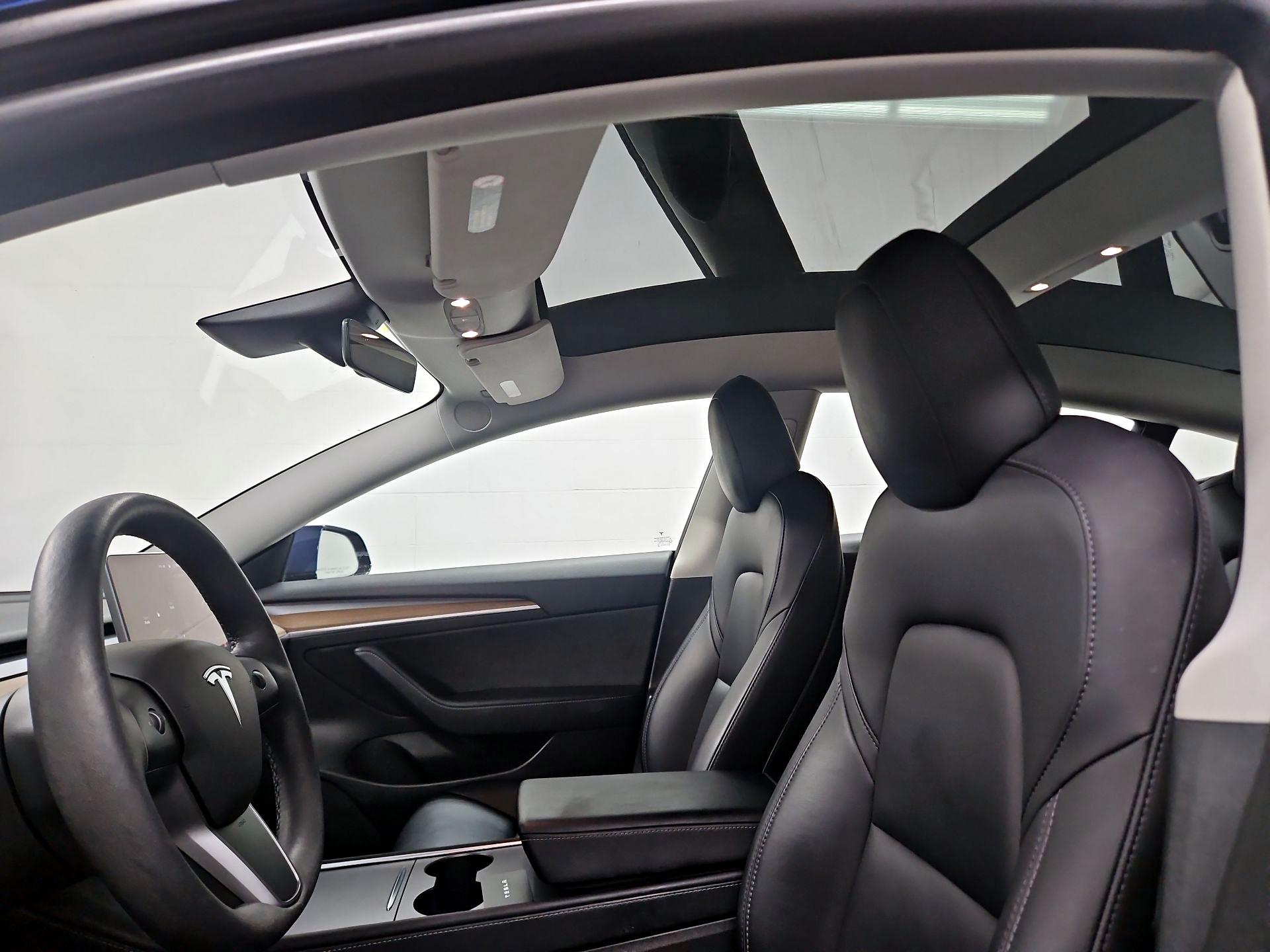 Thumbnail: 2022 Tesla Model 3 - 19