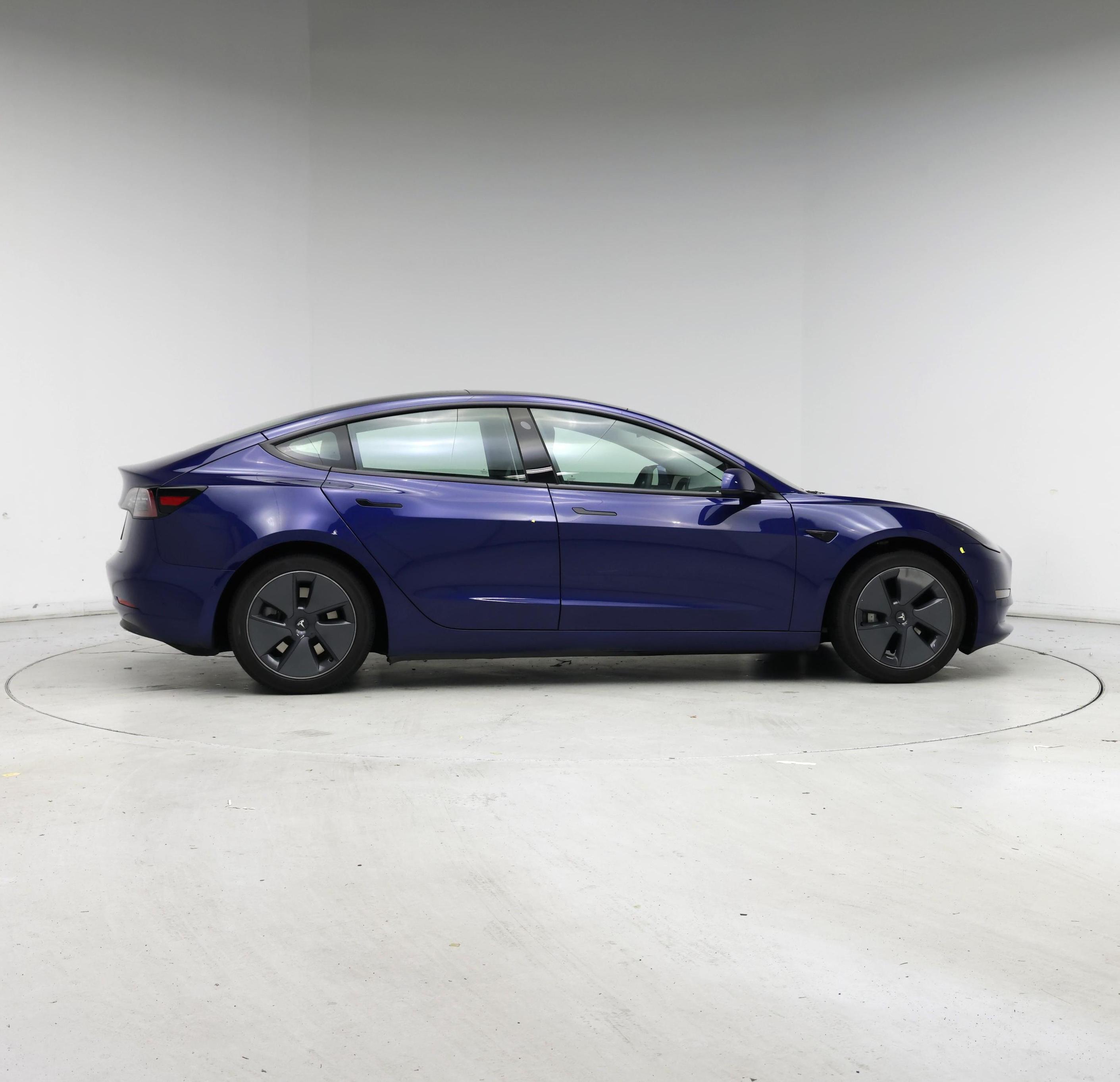 Thumbnail: 2022 Tesla Model 3 - 7