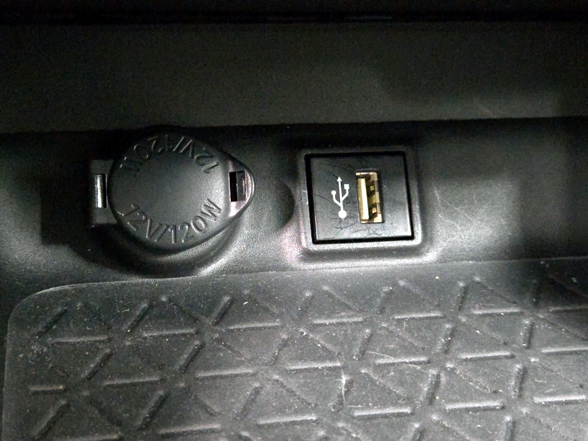 Thumbnail: 2023 Toyota RAV4 - 18