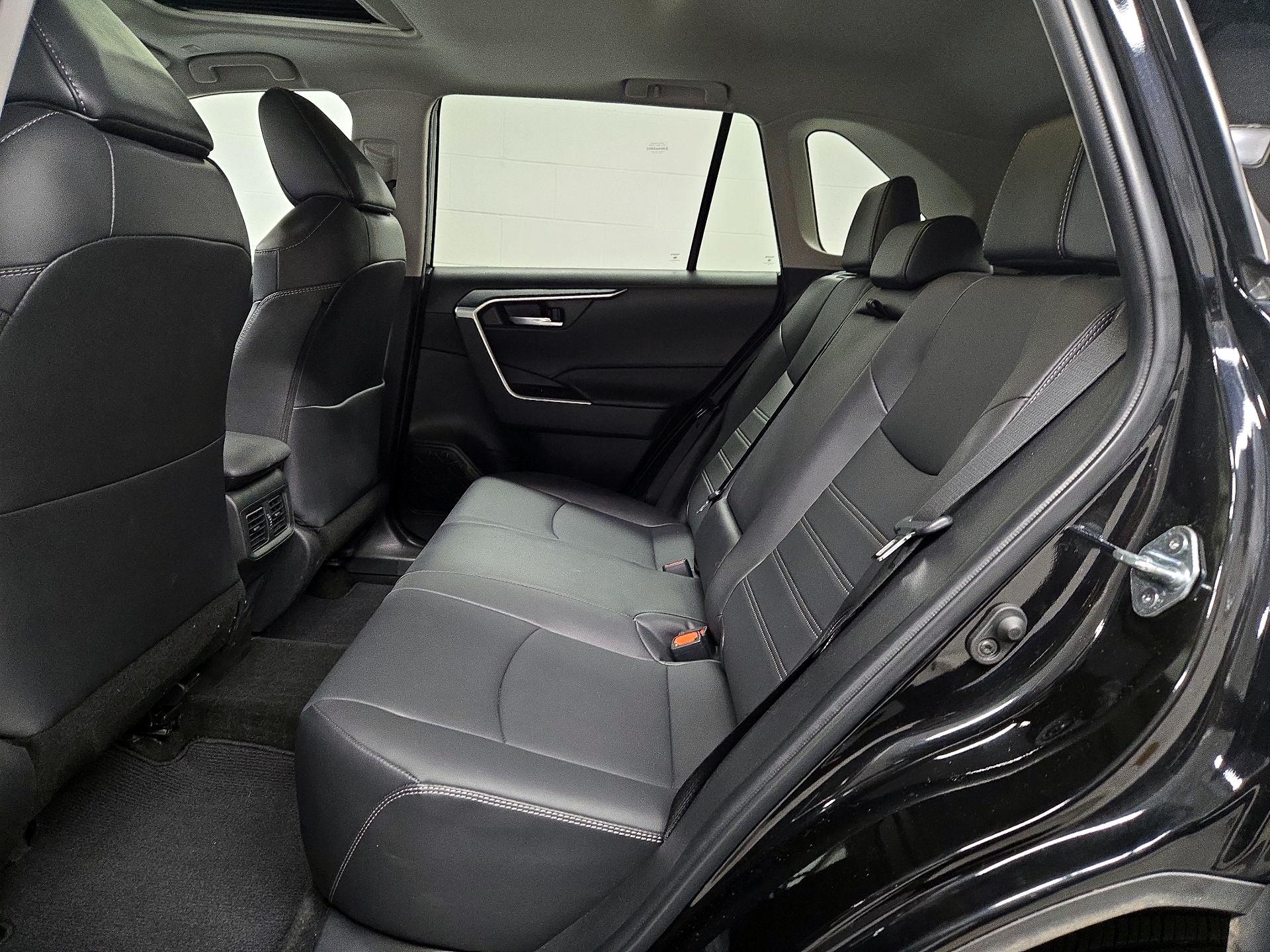 Thumbnail: 2023 Toyota RAV4 - 20