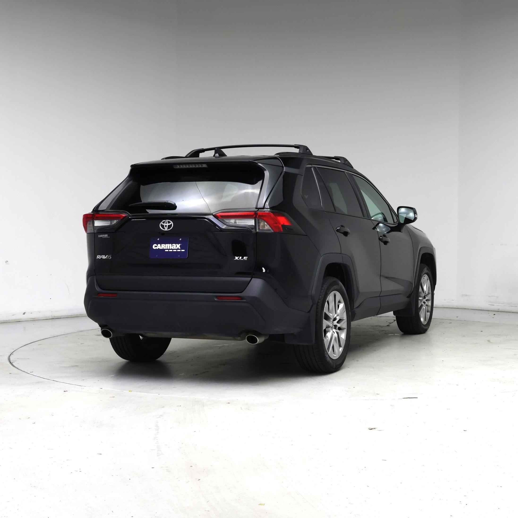 Thumbnail: 2023 Toyota RAV4 - 8