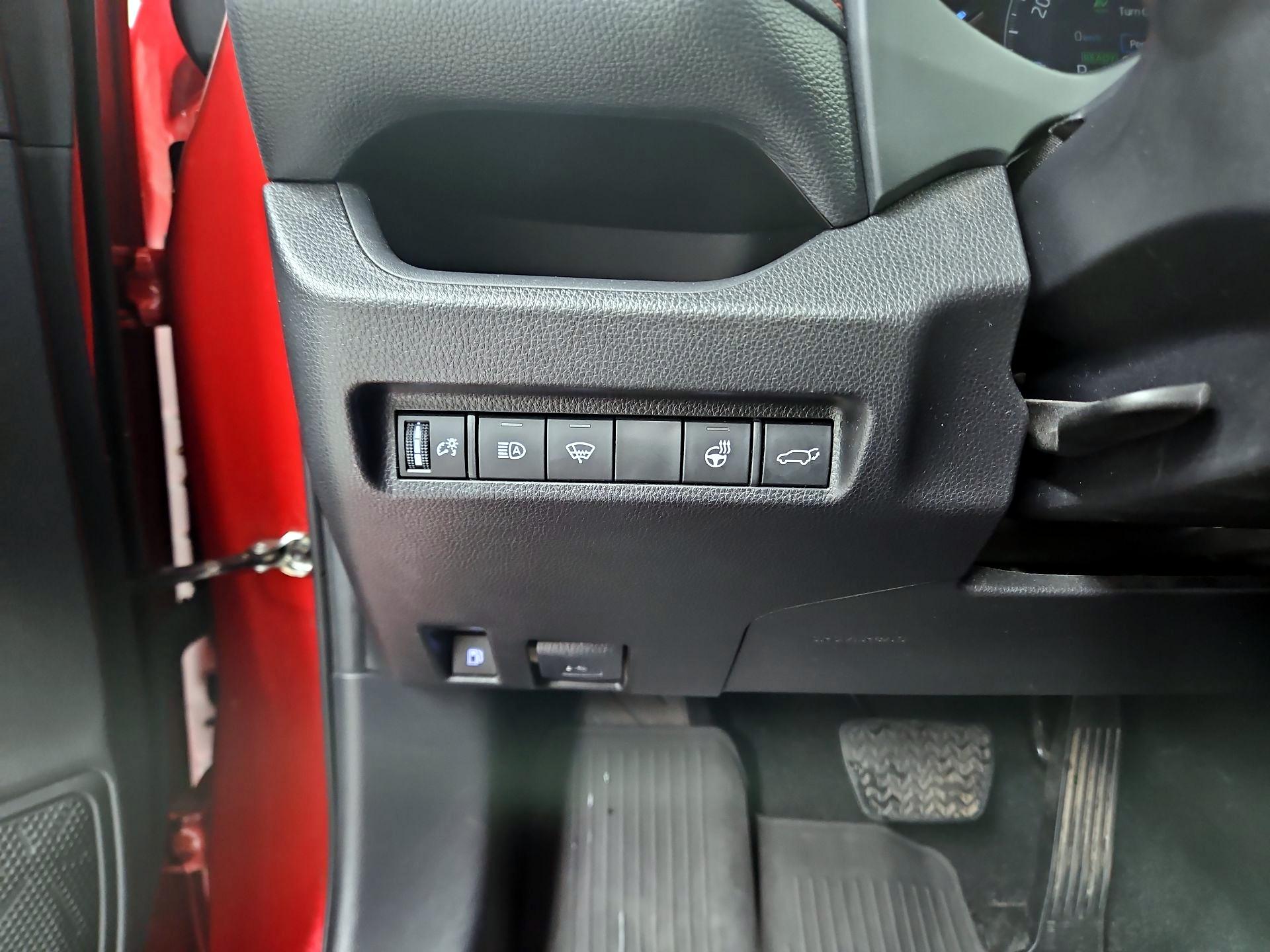 Thumbnail: 2022 Toyota RAV4 - 13