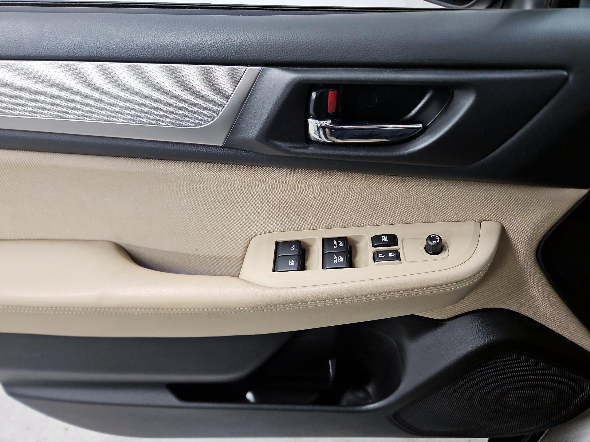 Thumbnail: 2016 Subaru Outback - 12