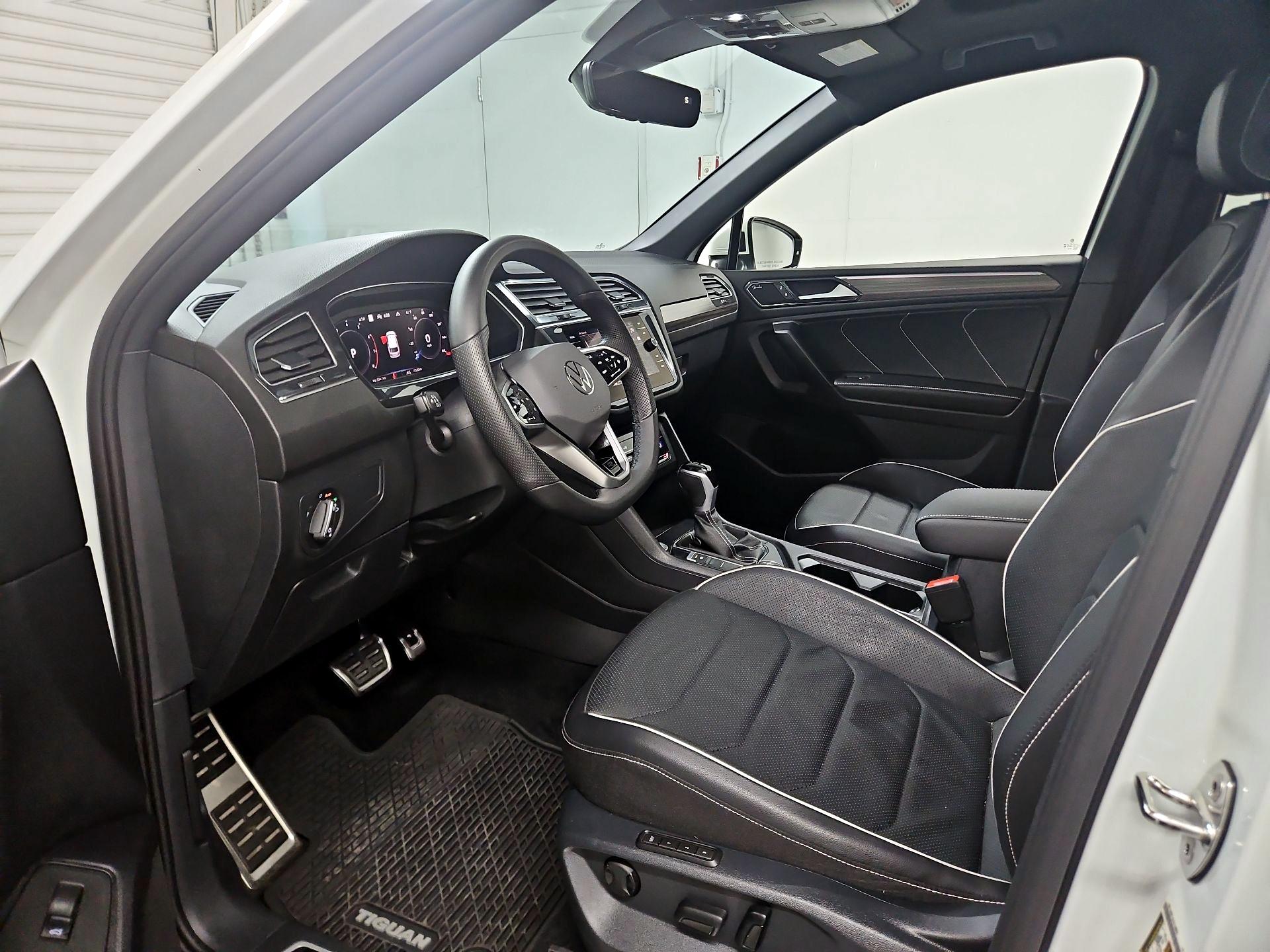 Thumbnail: 2024 Volkswagen Tiguan - 11