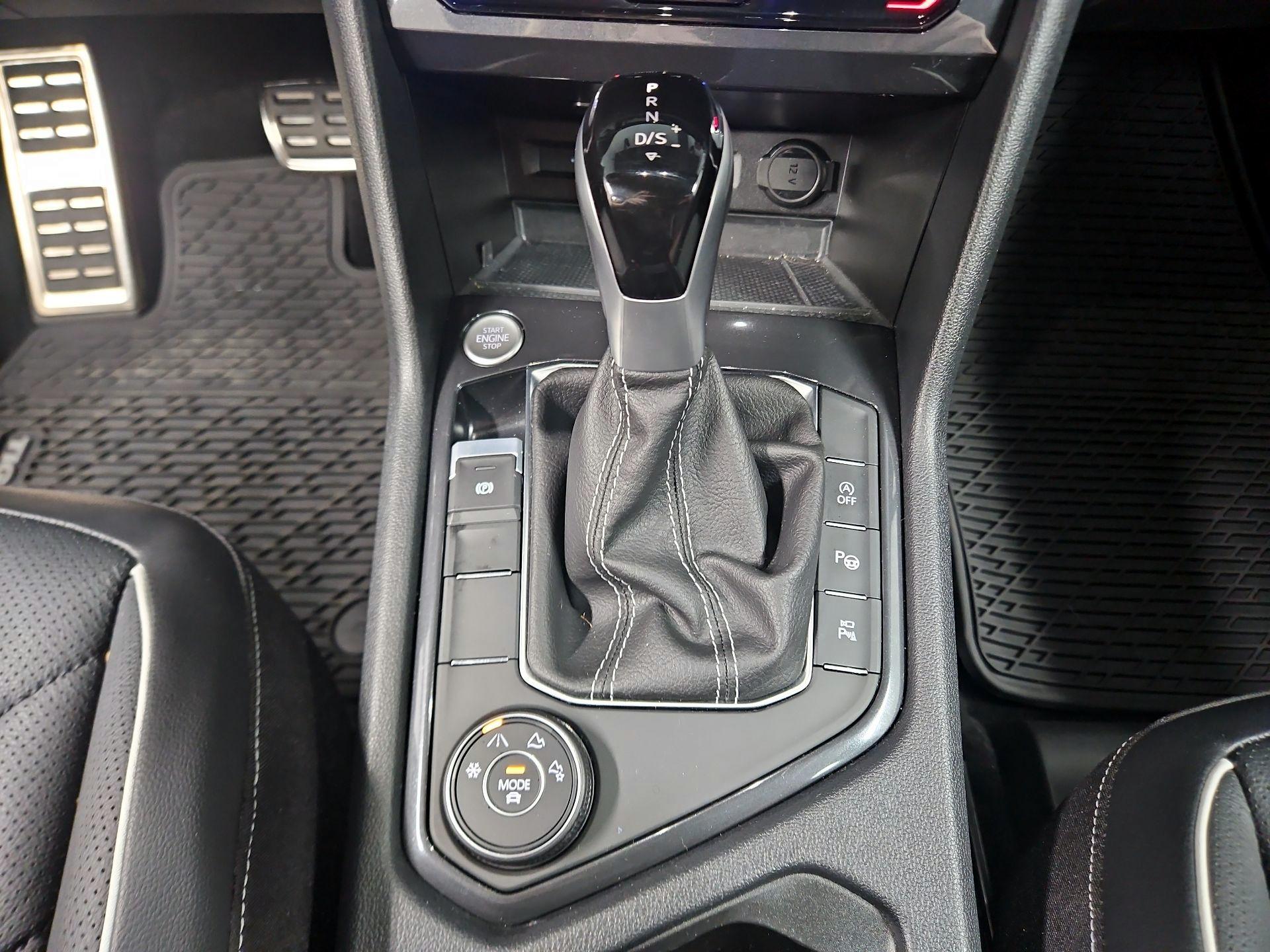 Thumbnail: 2024 Volkswagen Tiguan - 18