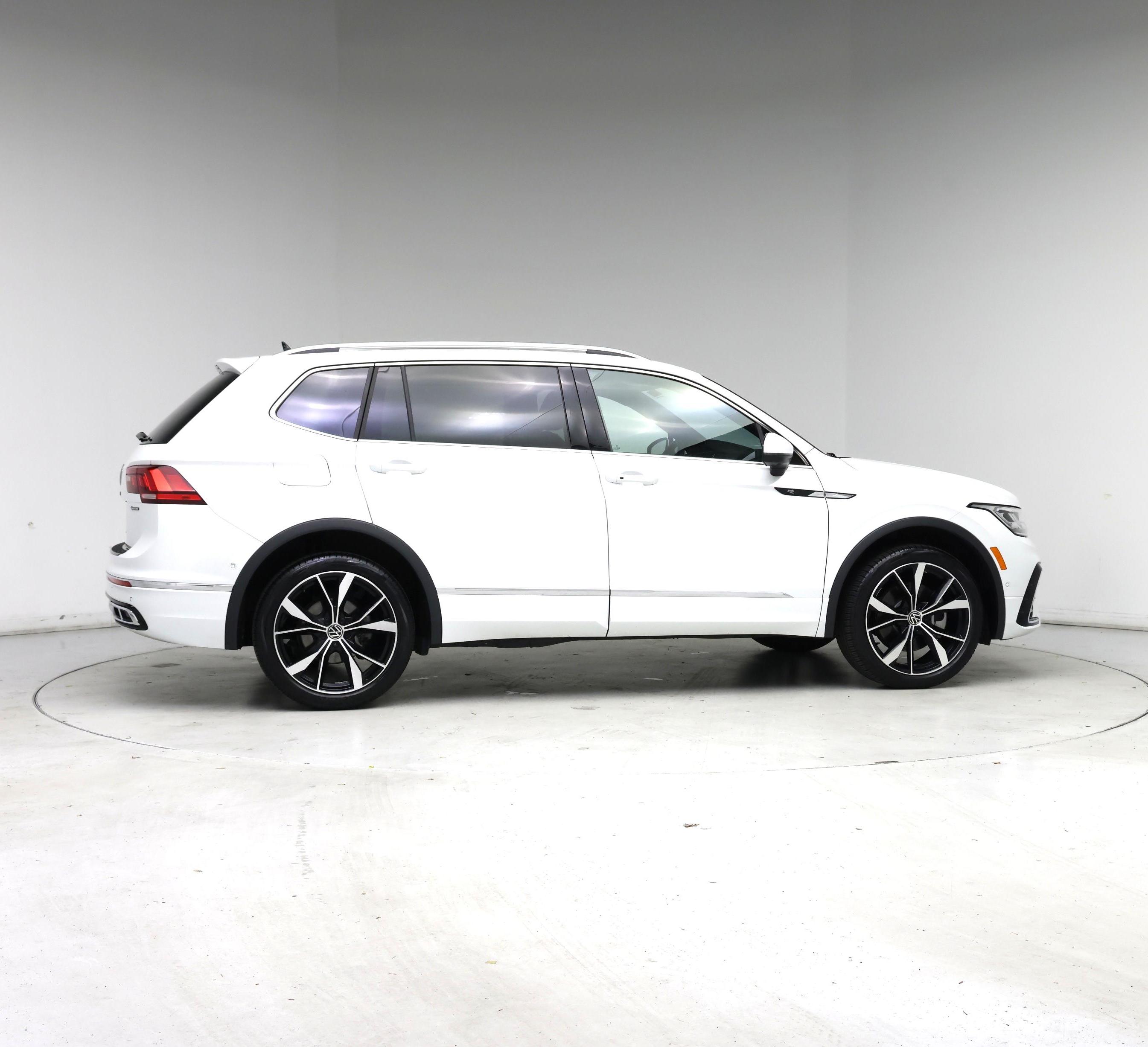 Thumbnail: 2024 Volkswagen Tiguan - 7