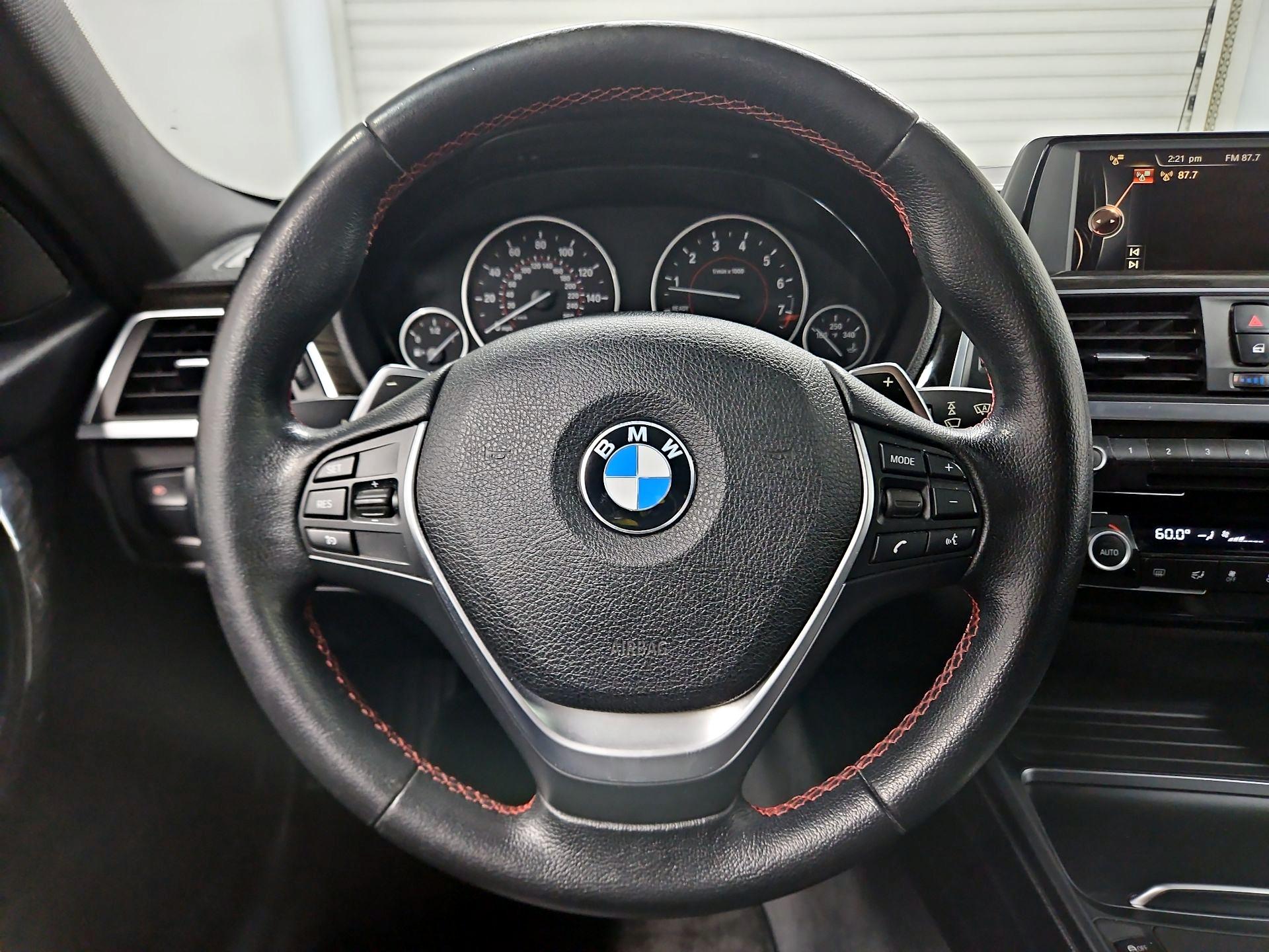 Thumbnail: 2016 BMW 3 Series - 10