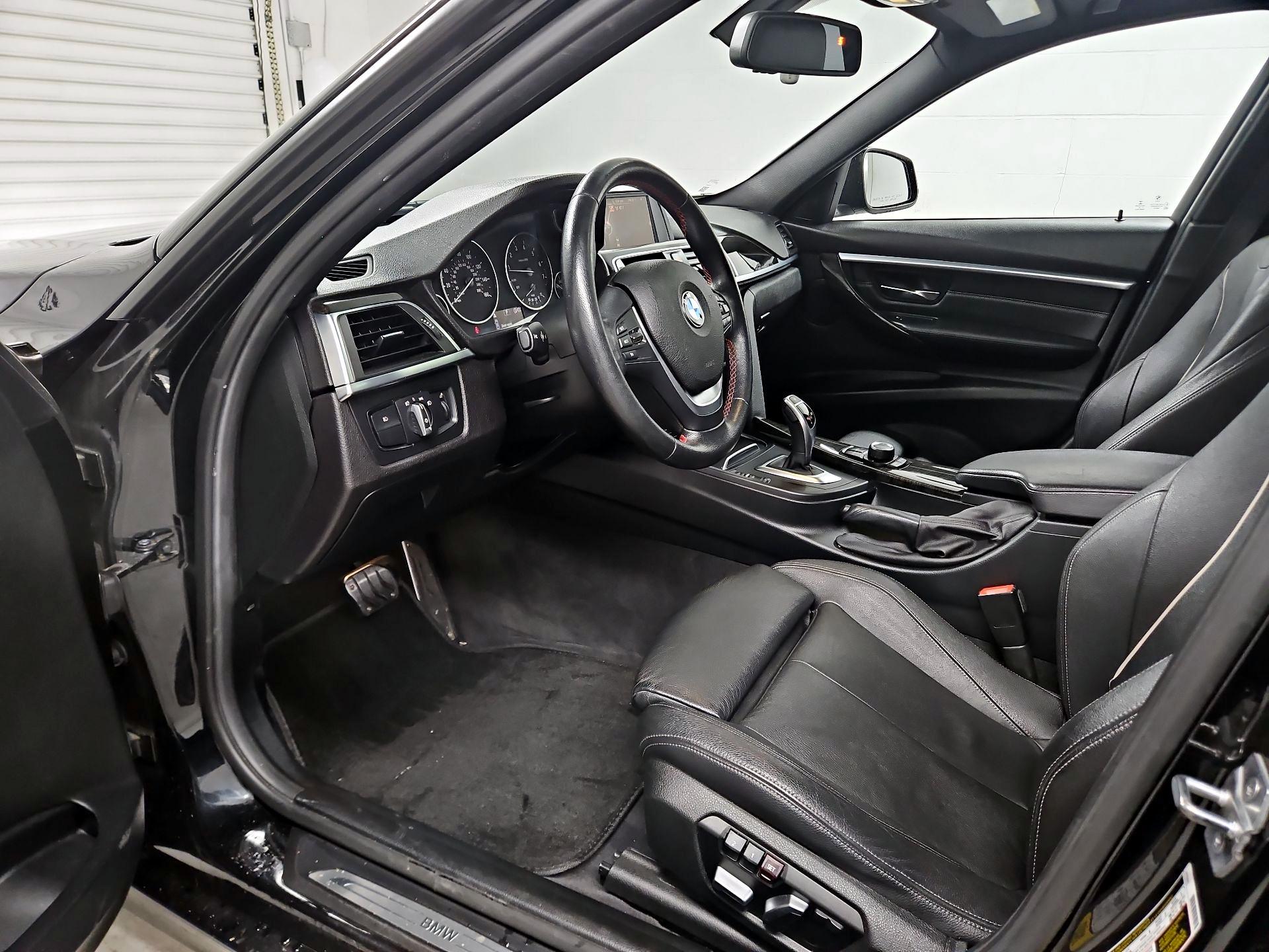 Thumbnail: 2016 BMW 3 Series - 11