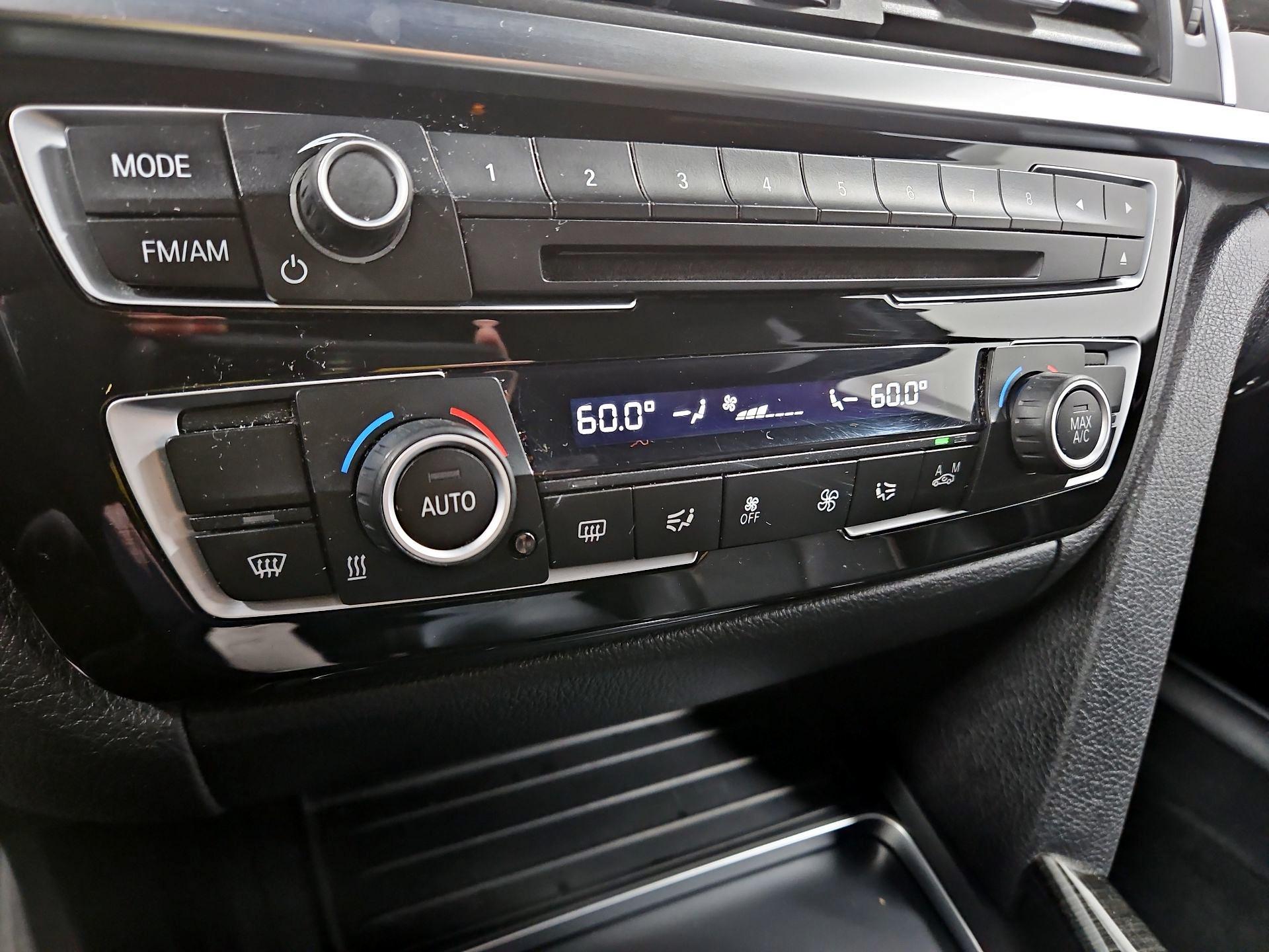 Thumbnail: 2016 BMW 3 Series - 15