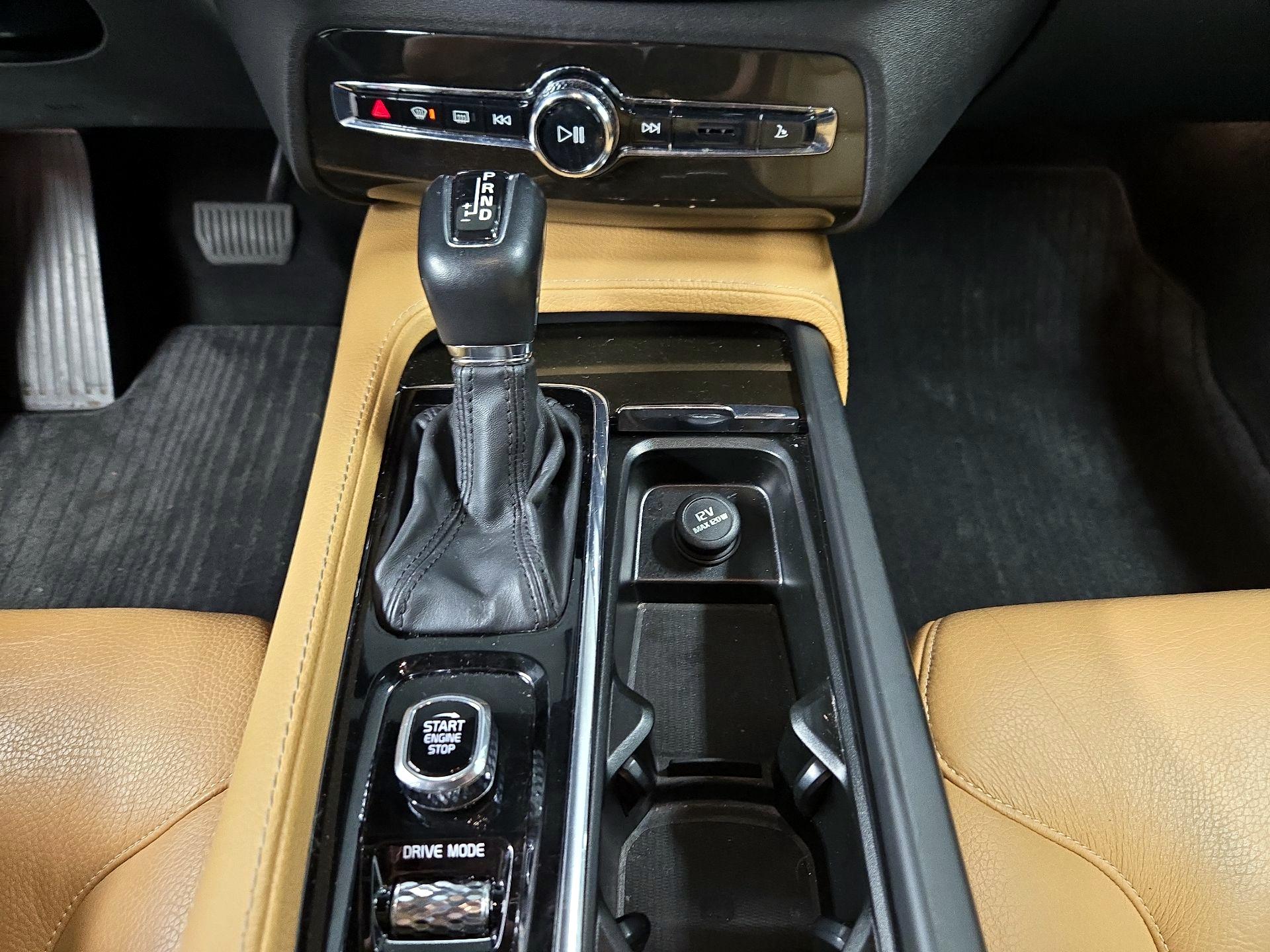 Thumbnail: 2018 Volvo XC90 - 18