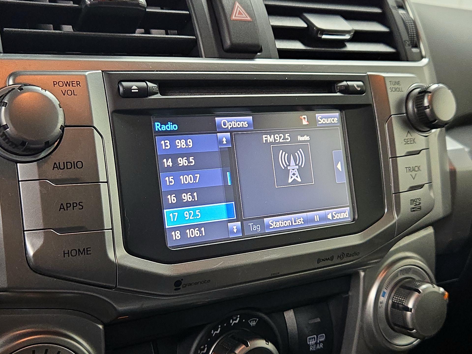 Thumbnail: 2016 Toyota 4Runner - 16