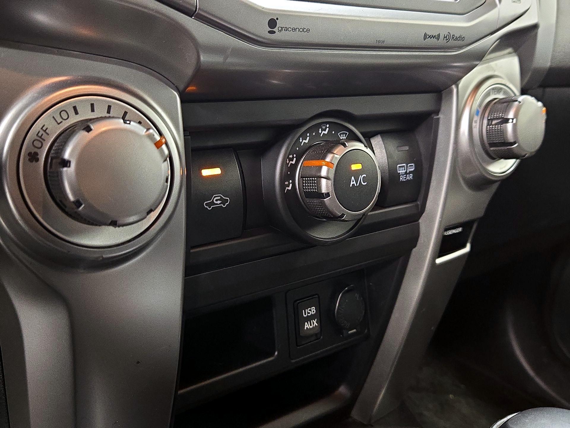 Thumbnail: 2016 Toyota 4Runner - 17