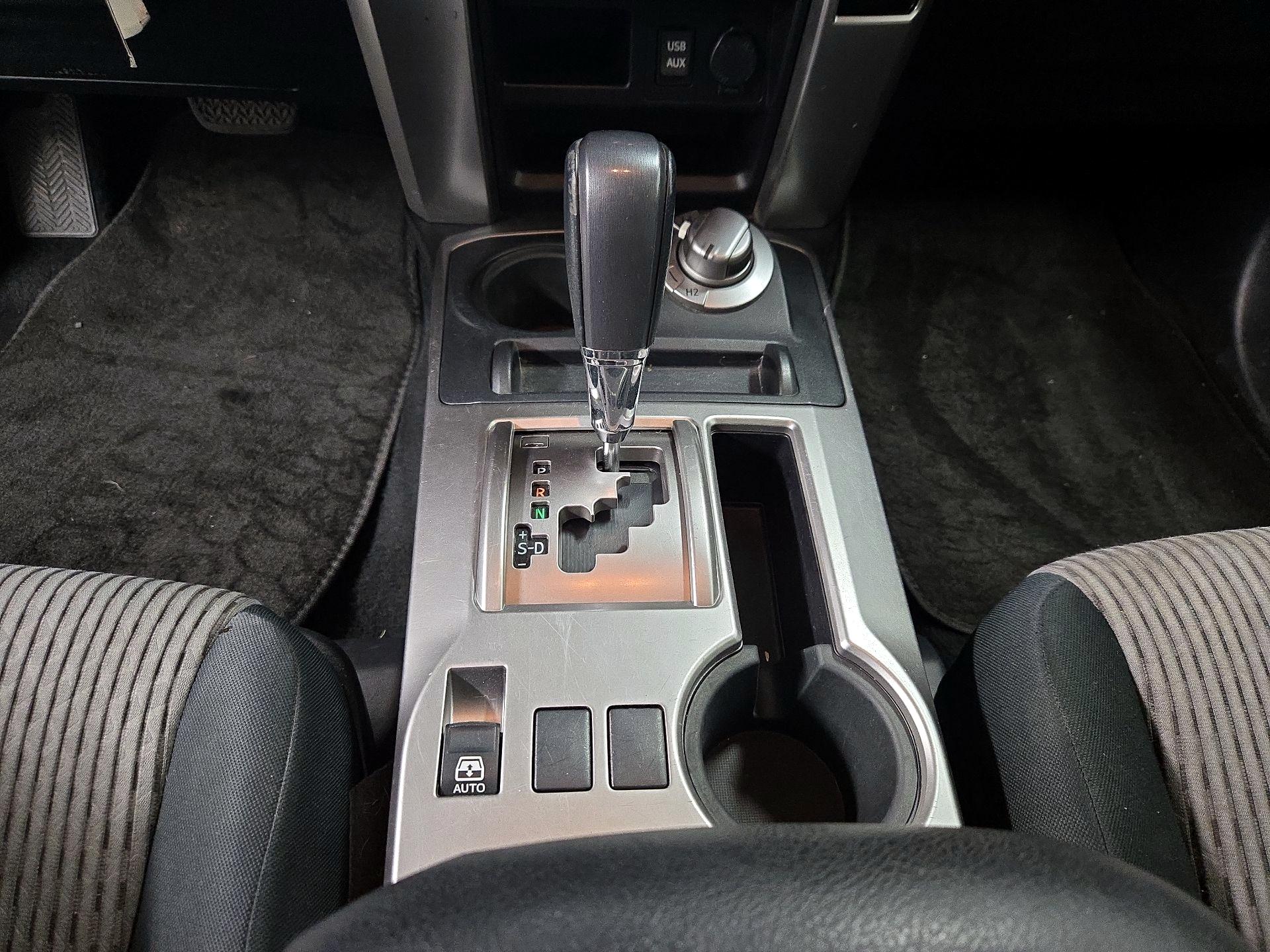 Thumbnail: 2016 Toyota 4Runner - 18