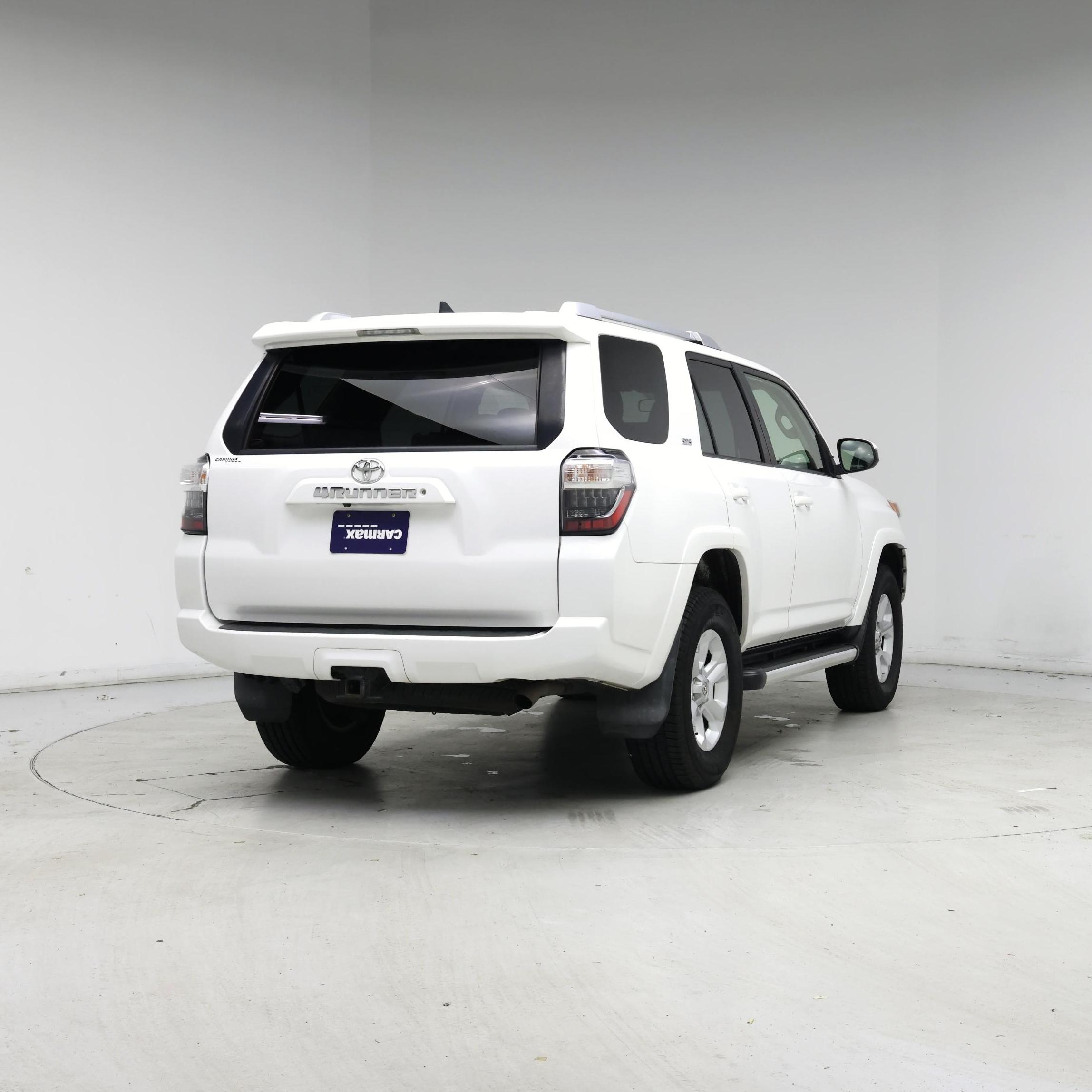 Thumbnail: 2016 Toyota 4Runner - 8