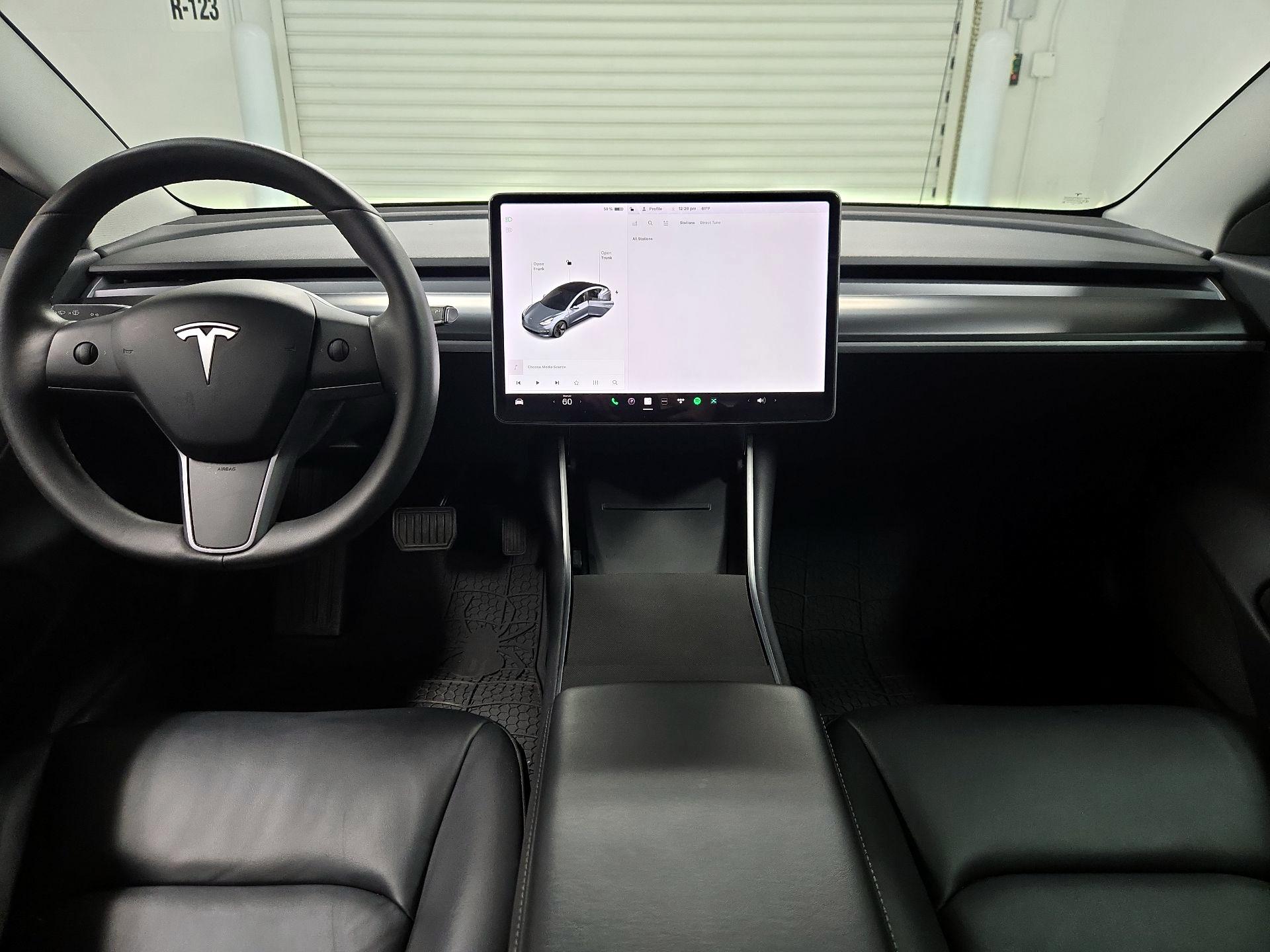 Thumbnail: 2019 Tesla Model 3 - 9