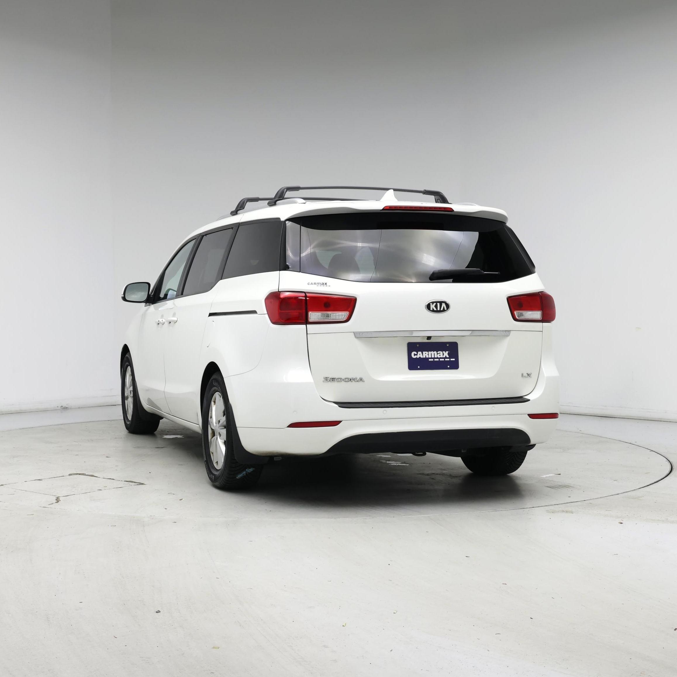 Thumbnail: 2017 Kia Sedona - 6