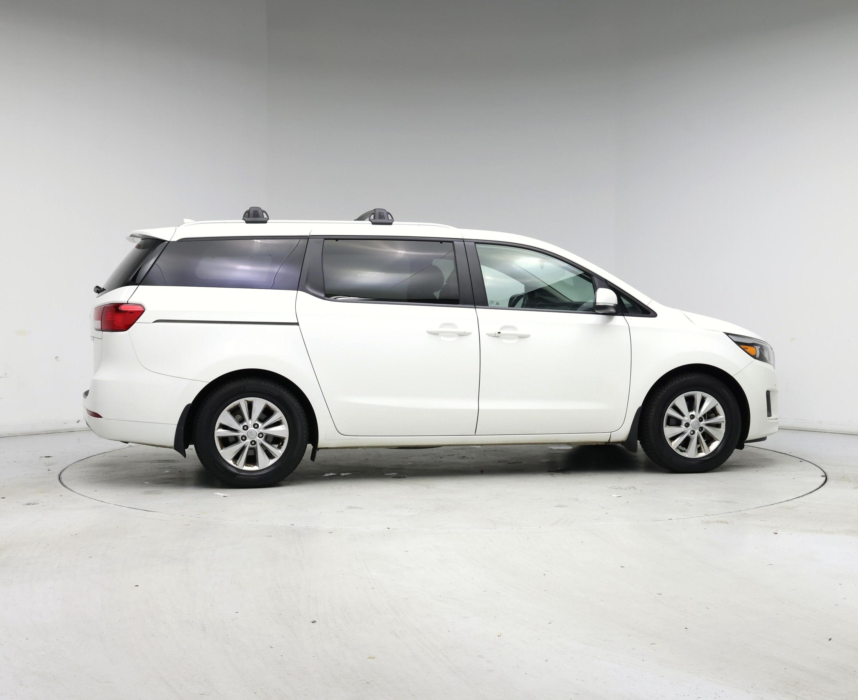 Thumbnail: 2017 Kia Sedona - 7