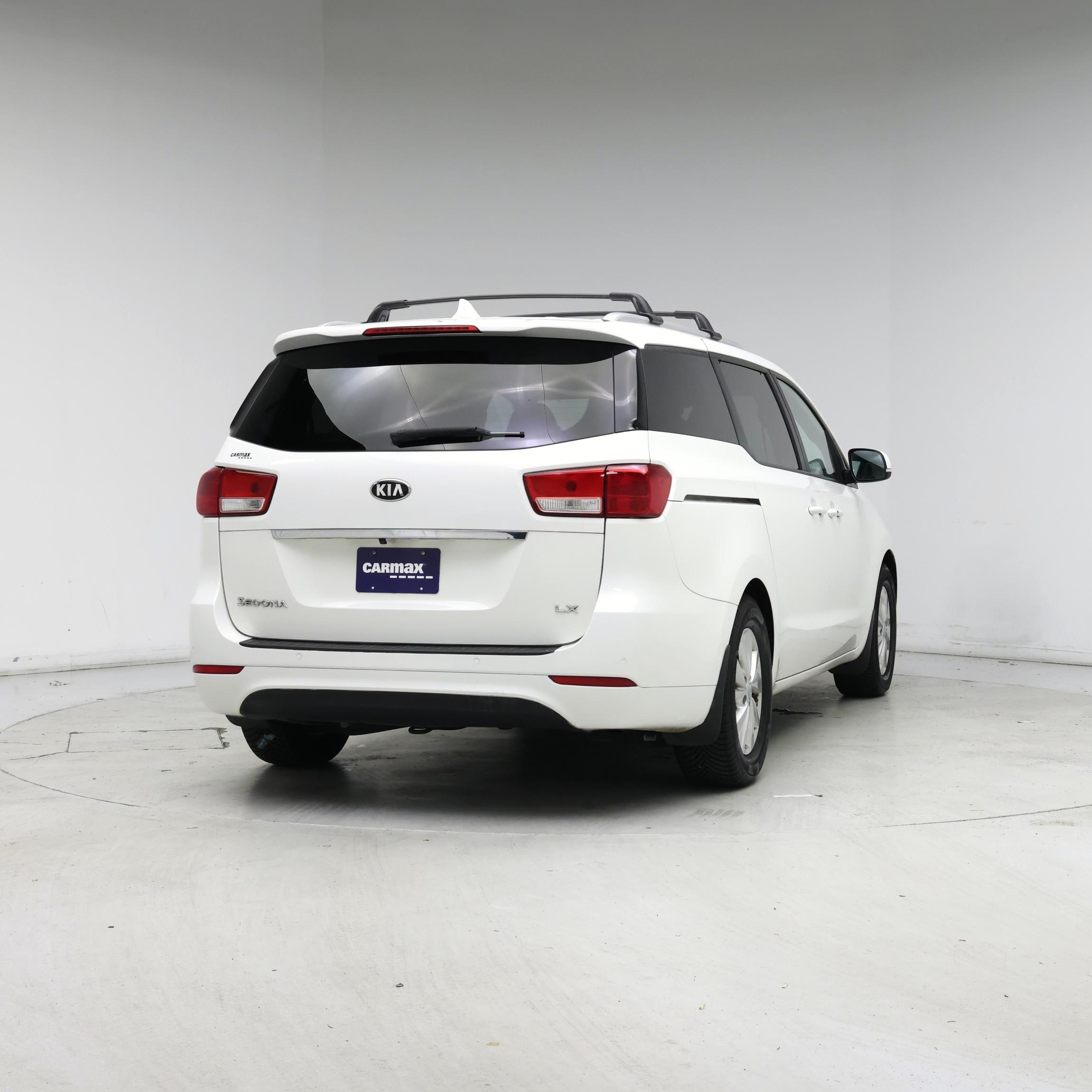 Thumbnail: 2017 Kia Sedona - 8