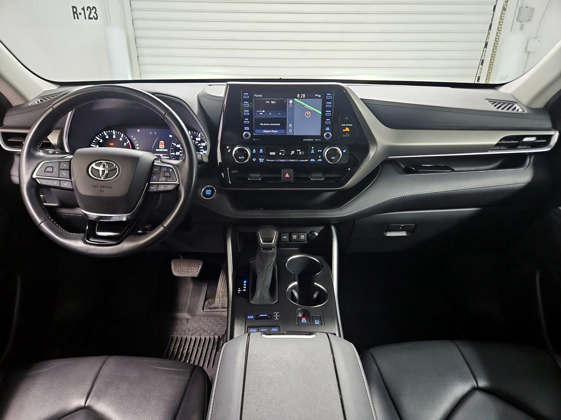 Thumbnail: 2021 Toyota Highlander - 9