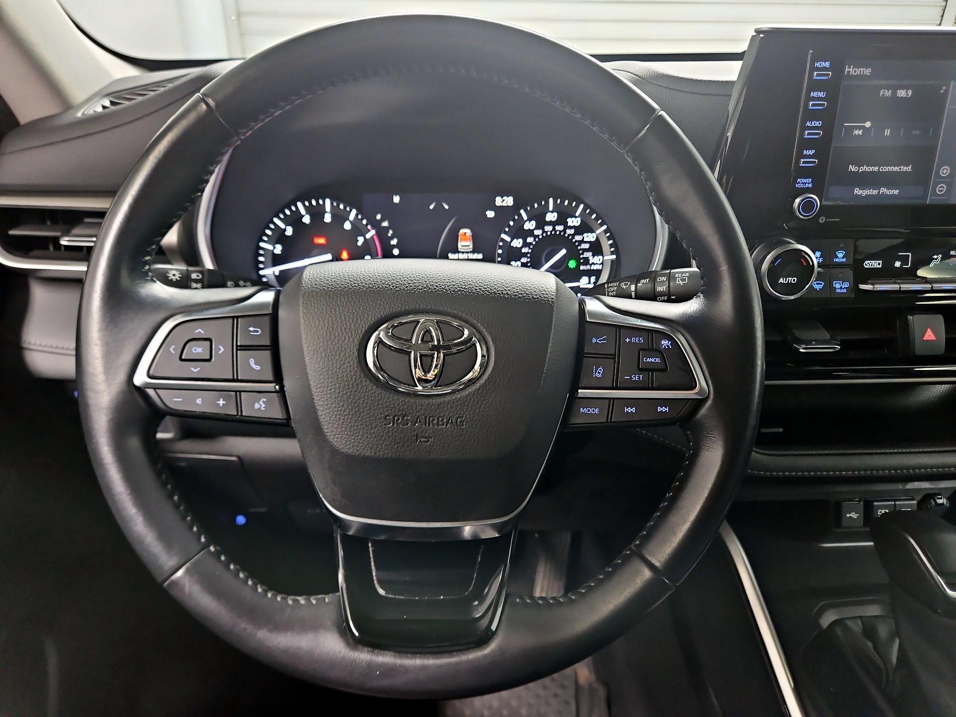 Thumbnail: 2021 Toyota Highlander - 10