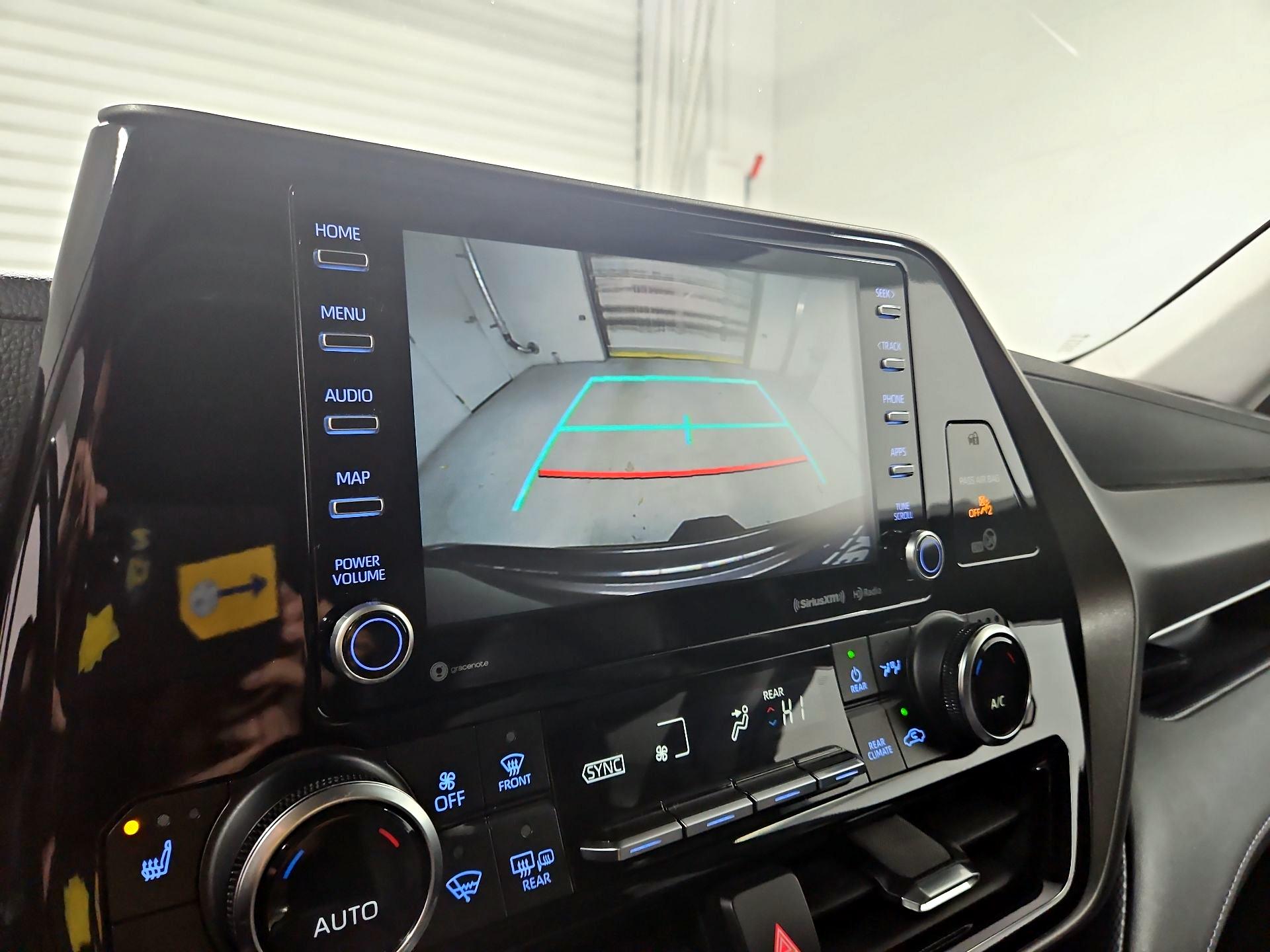 Thumbnail: 2021 Toyota Highlander - 15