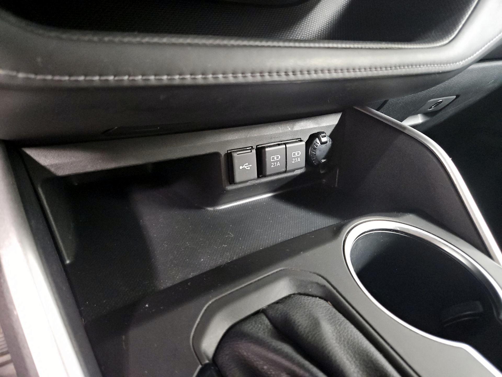 Thumbnail: 2021 Toyota Highlander - 19