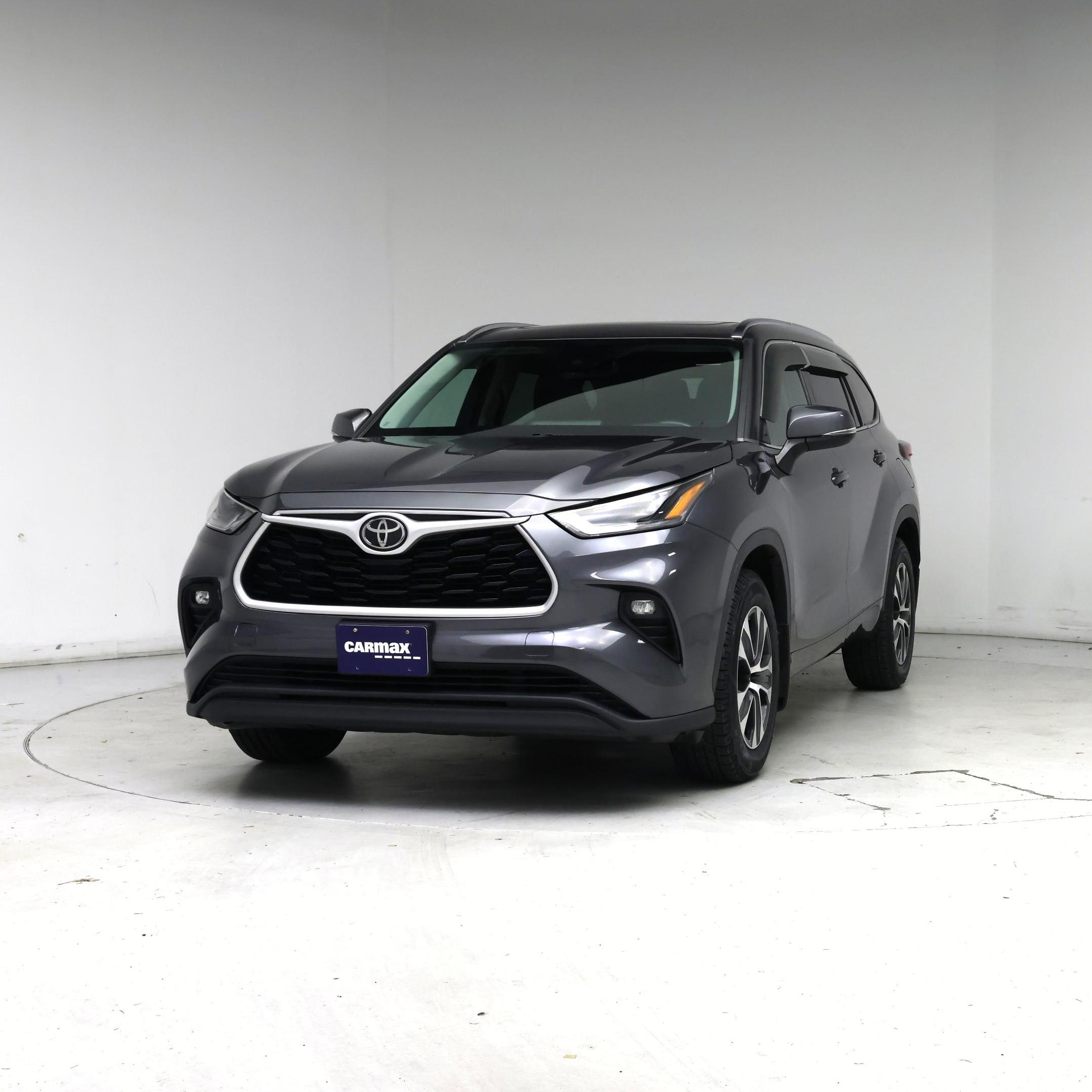 Thumbnail: 2021 Toyota Highlander - 4