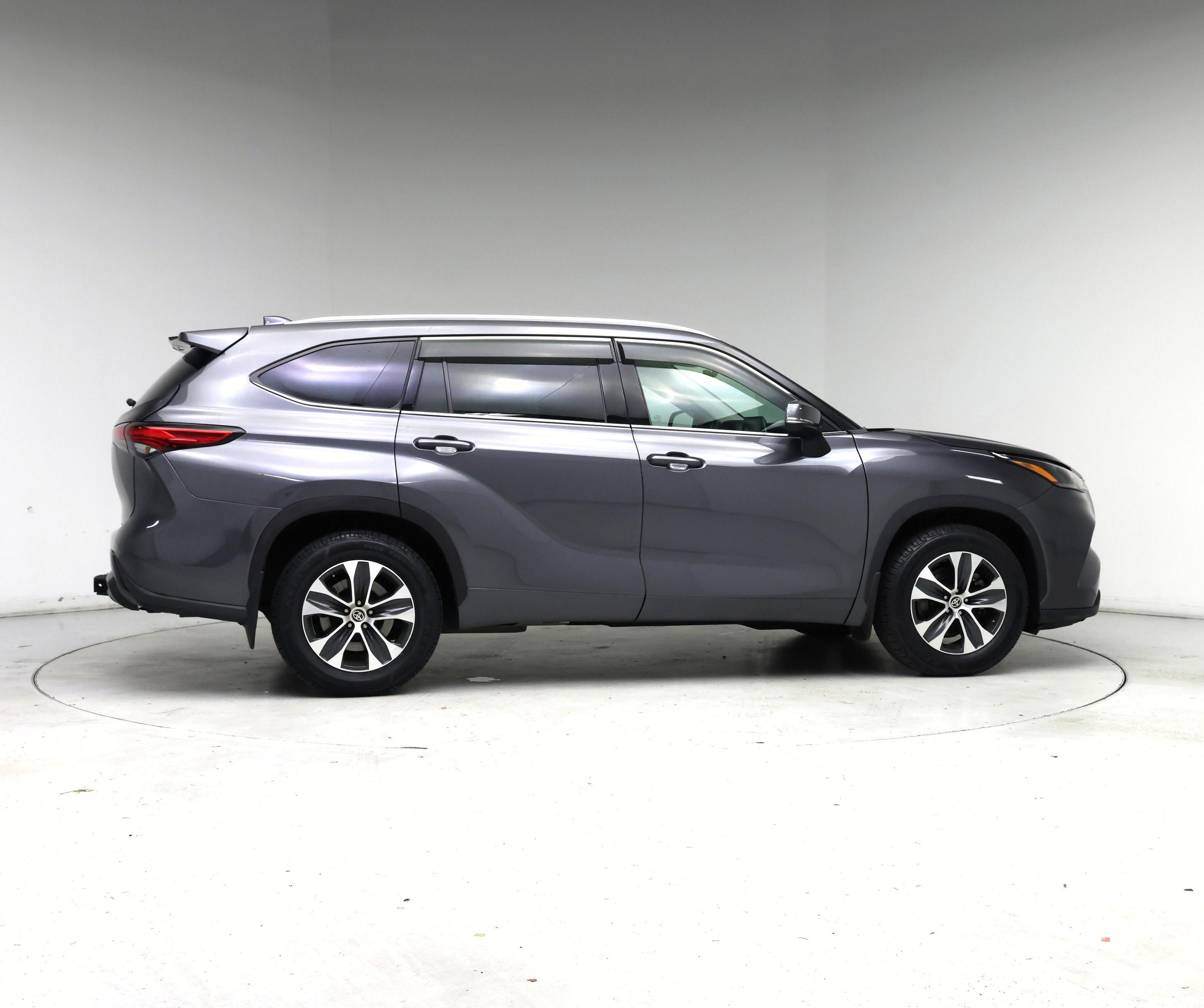 Thumbnail: 2021 Toyota Highlander - 7