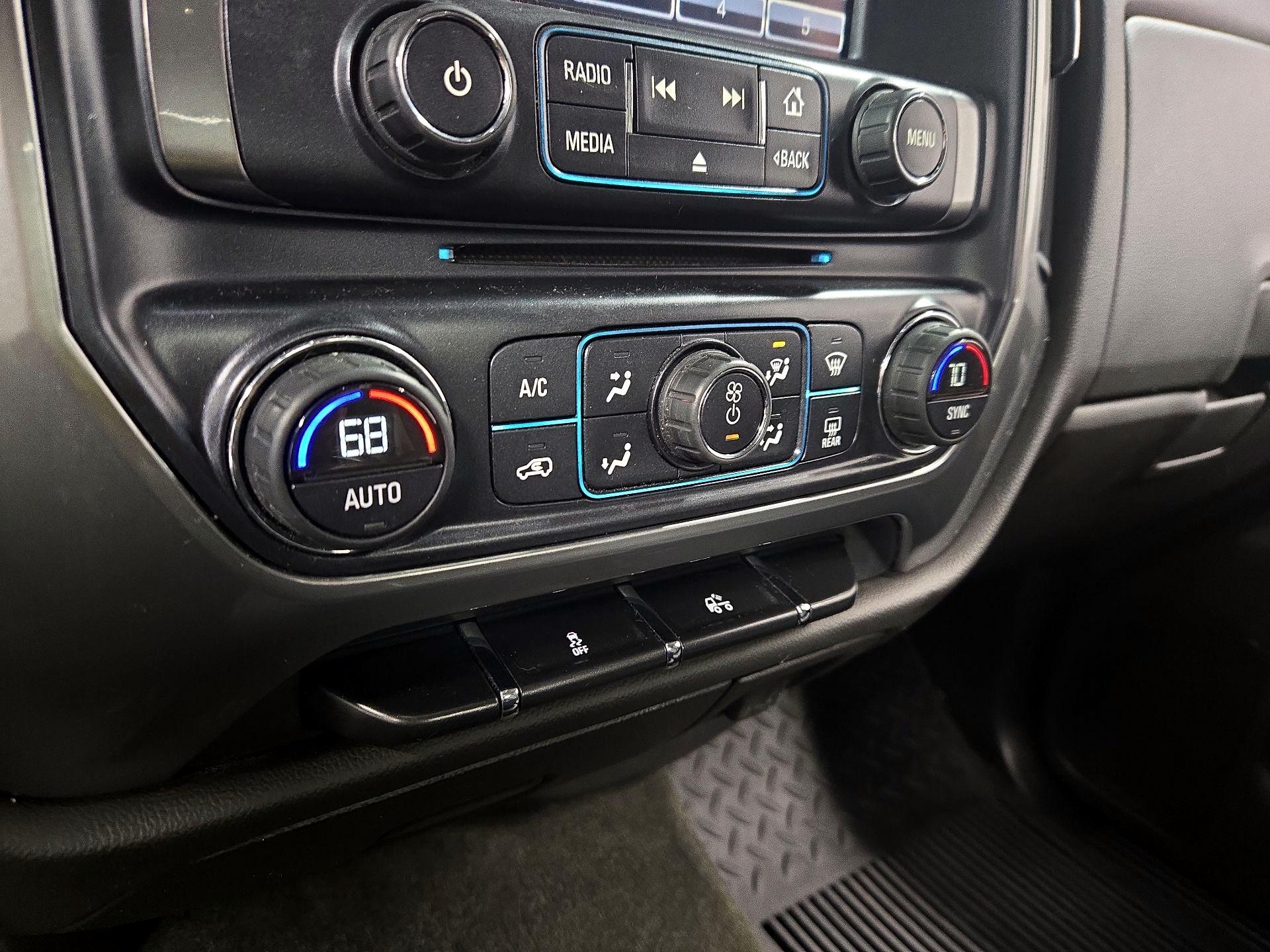 Thumbnail: 2014 Chevrolet Silverado 1500 - 16