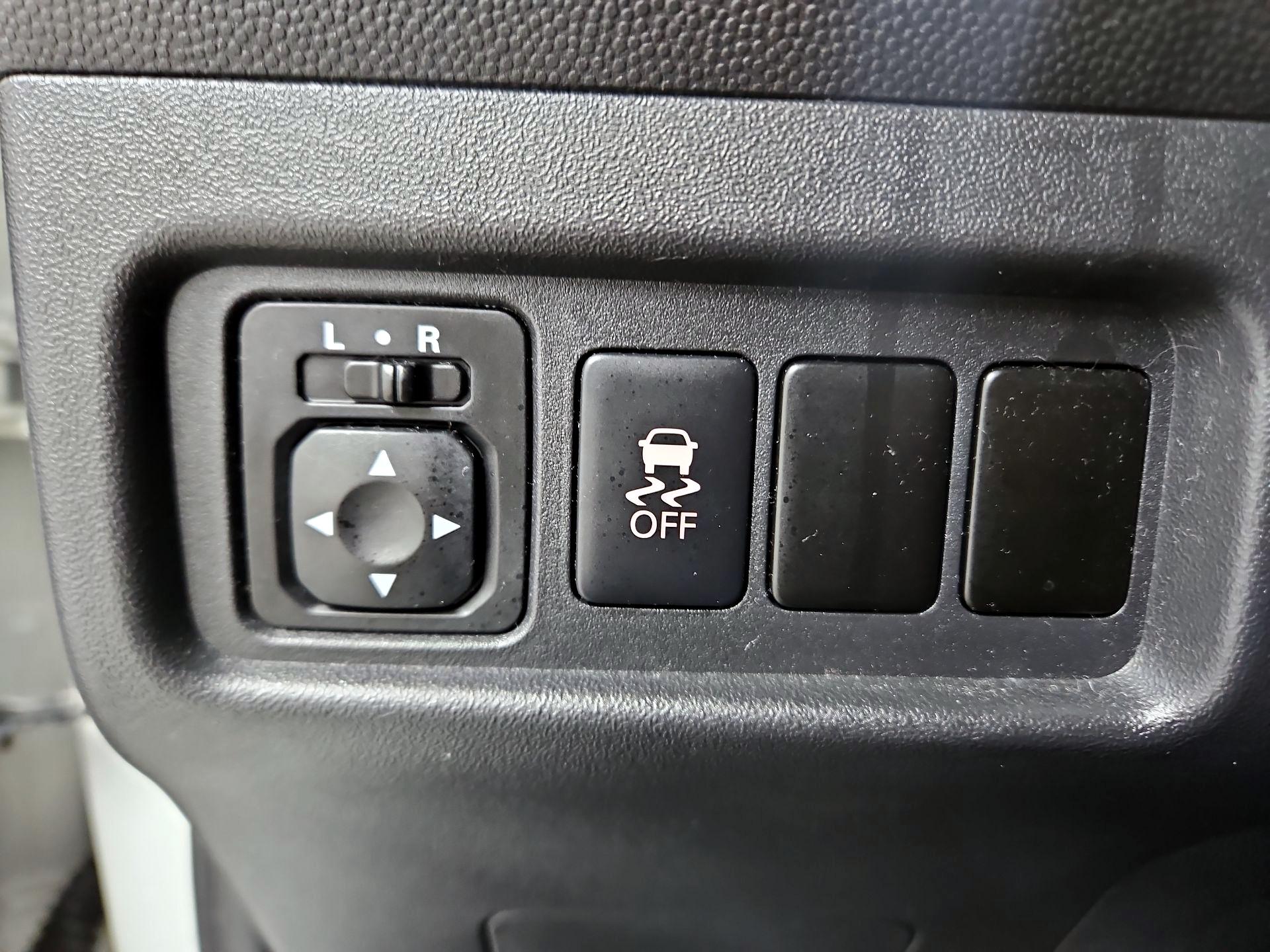 Thumbnail: 2015 Mitsubishi Mirage - 13