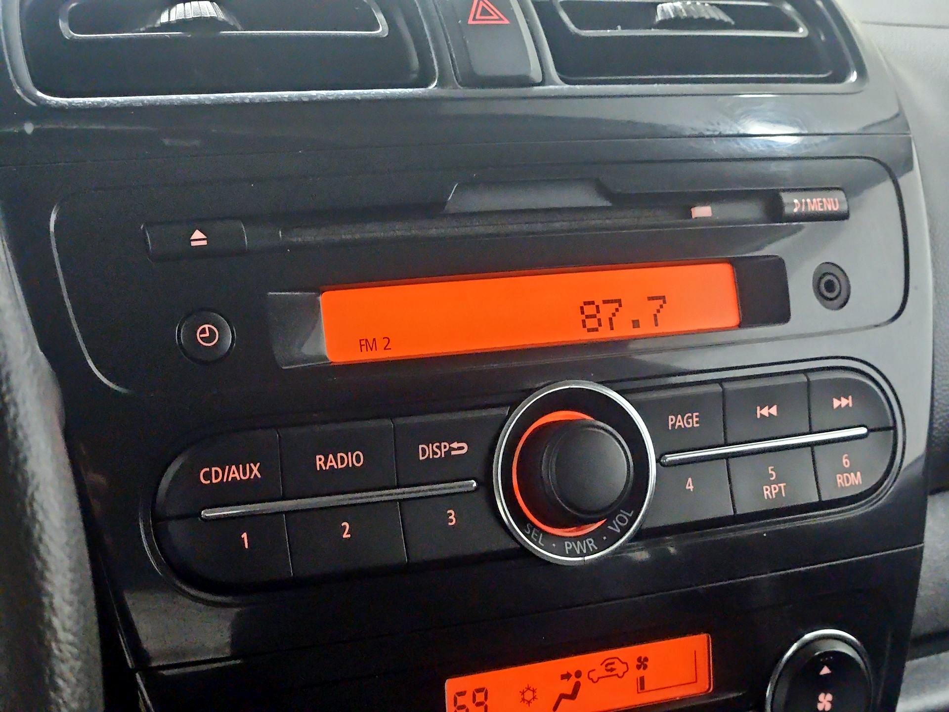 Thumbnail: 2015 Mitsubishi Mirage - 14