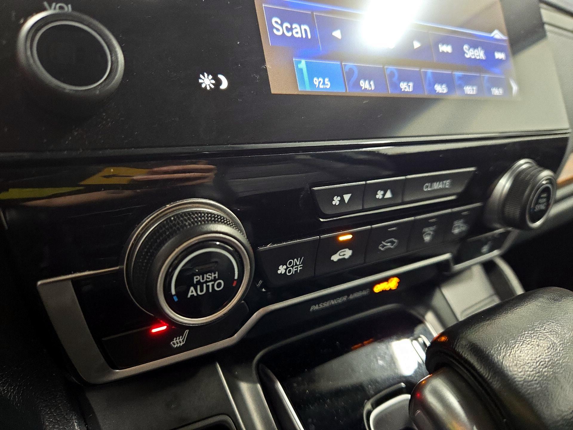 Thumbnail: 2017 Honda CR-V - 16