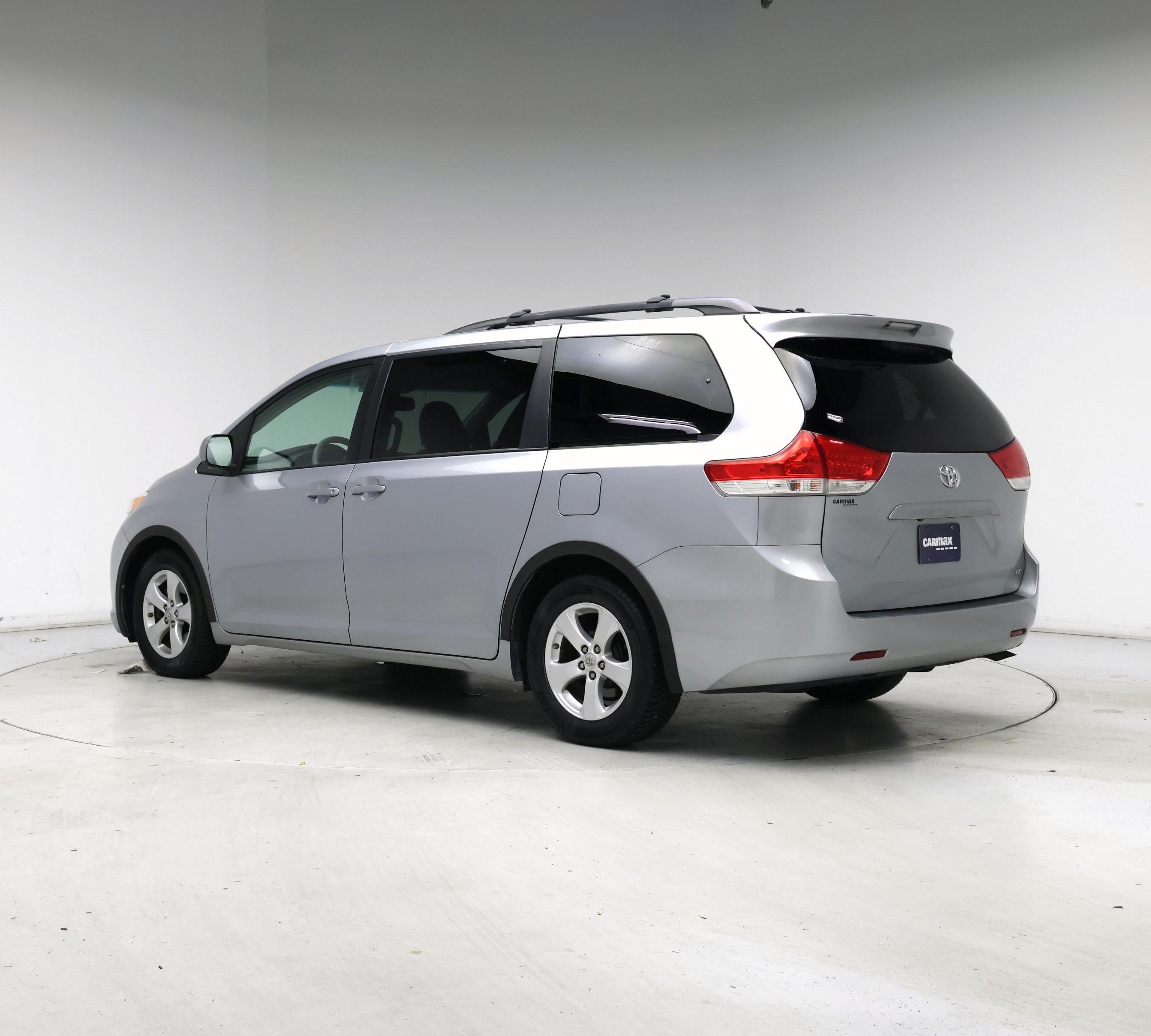 Thumbnail: 2014 Toyota Sienna - 2