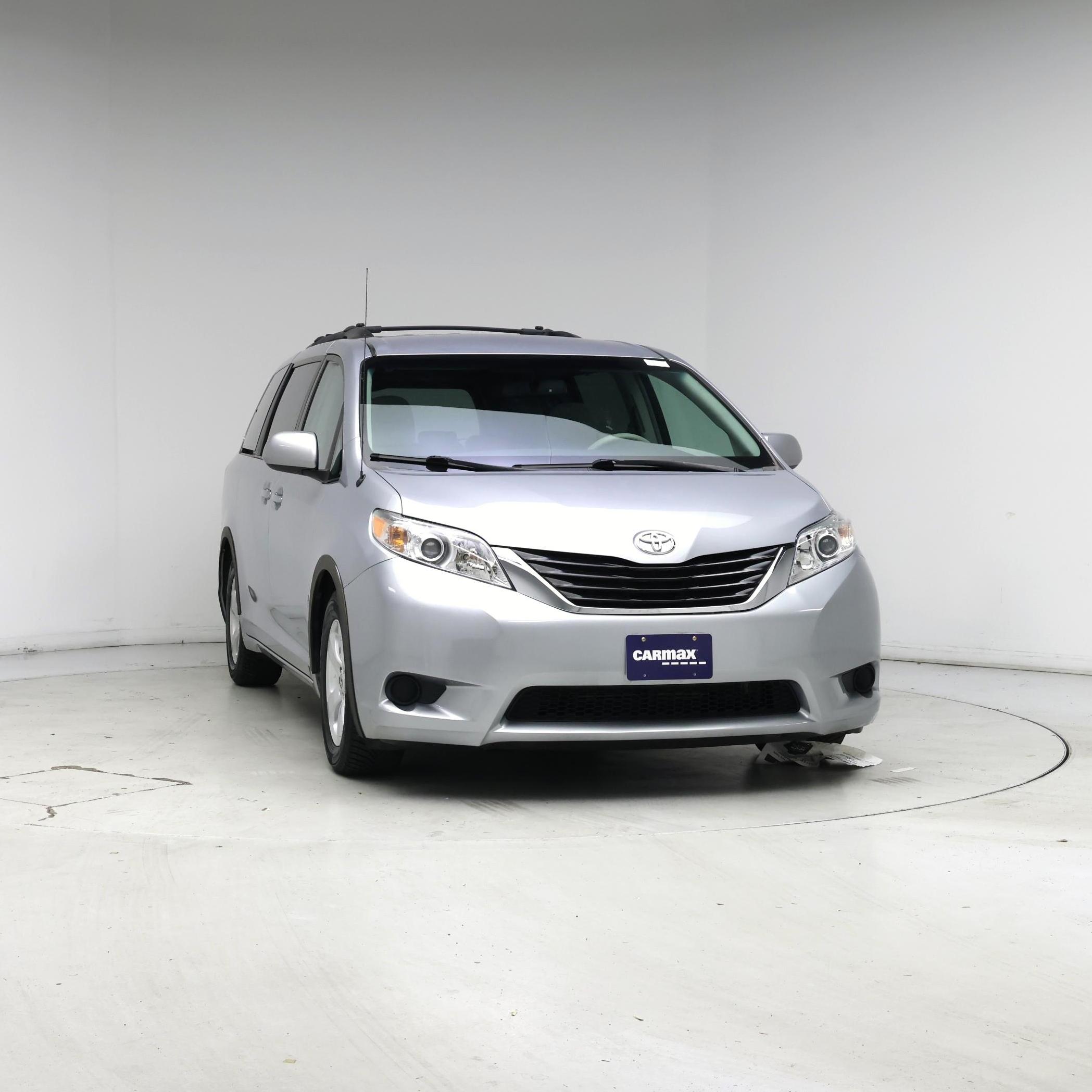 Thumbnail: 2014 Toyota Sienna - 5