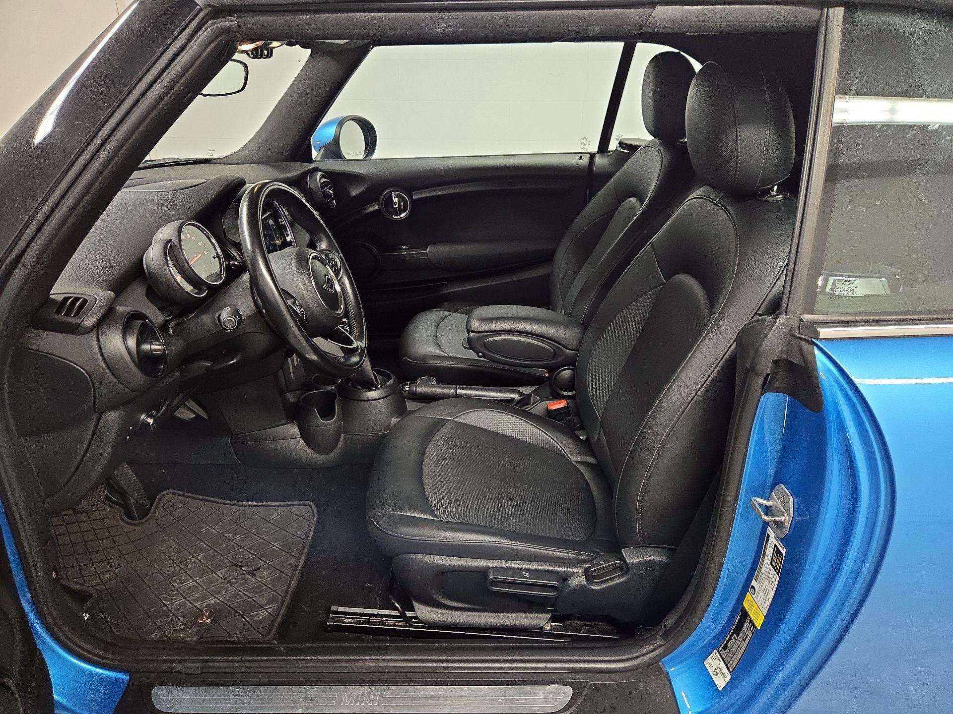 Thumbnail: 2019 MINI Cooper - 11