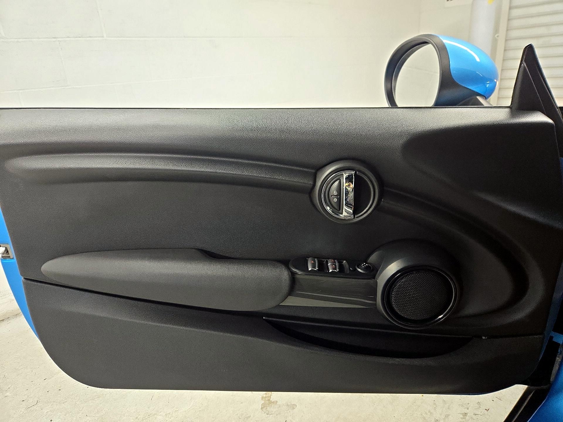 Thumbnail: 2019 MINI Cooper - 12