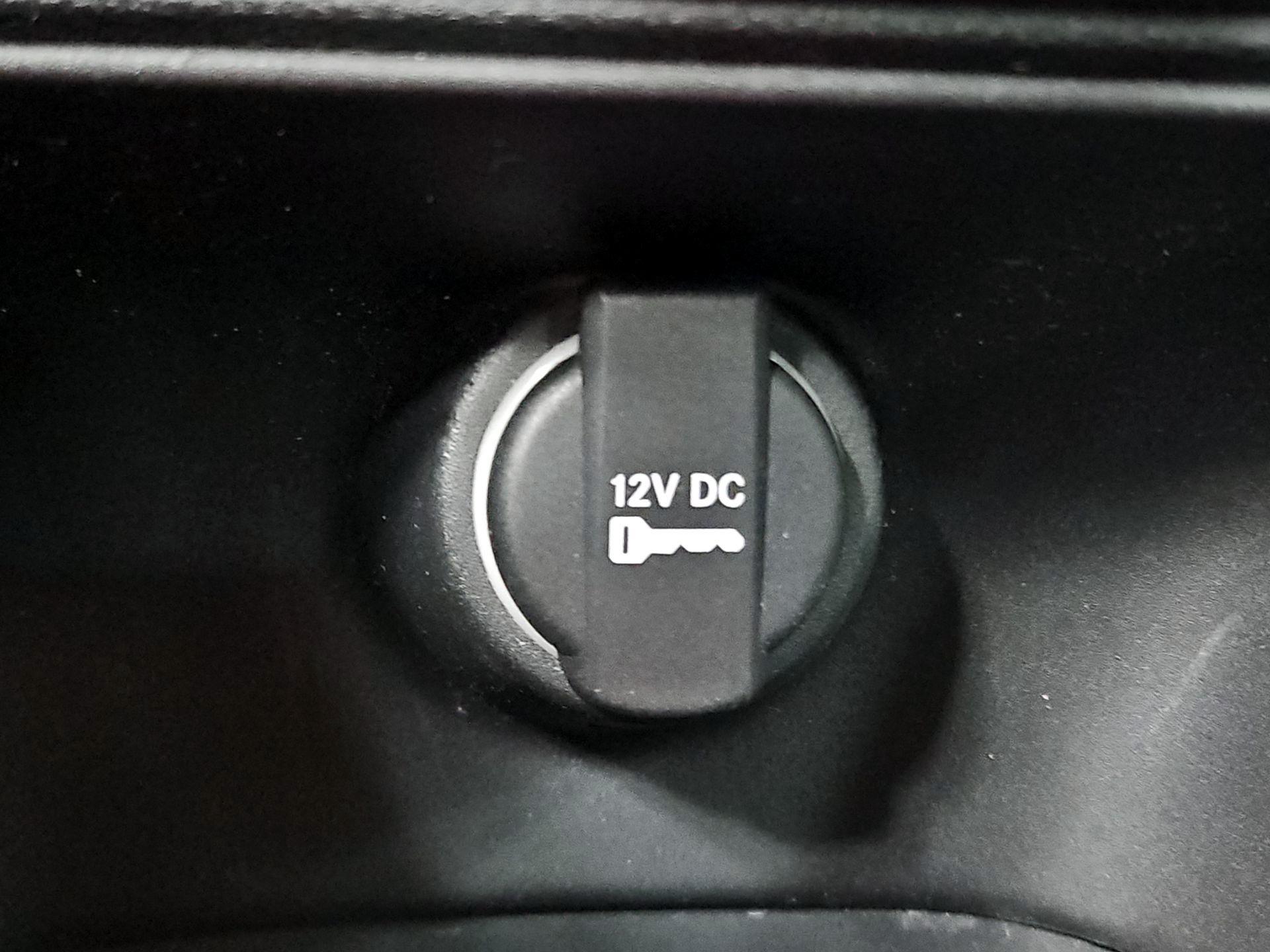 Thumbnail: 2016 Dodge Dart - 17