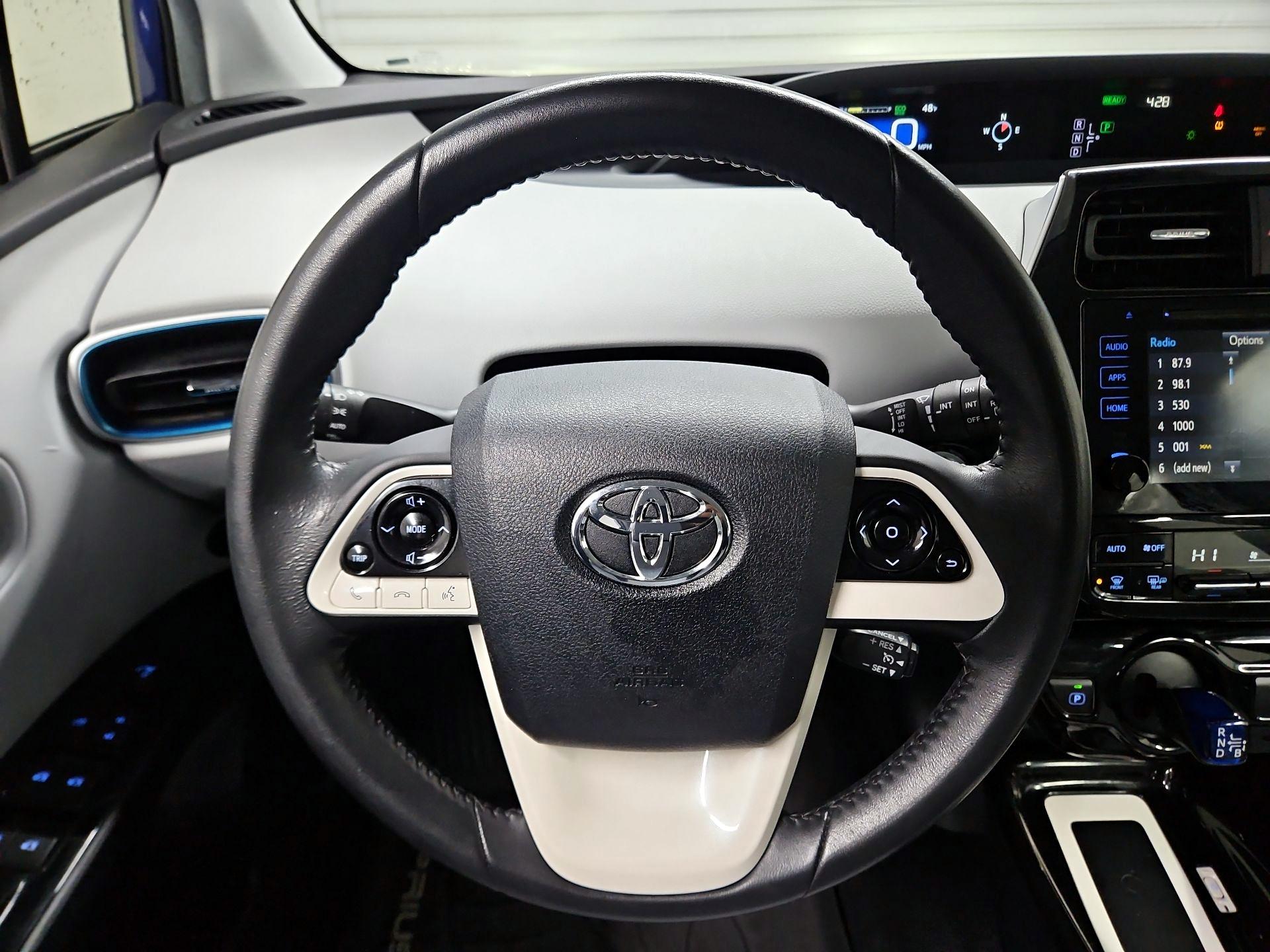 Thumbnail: 2016 Toyota Prius - 10