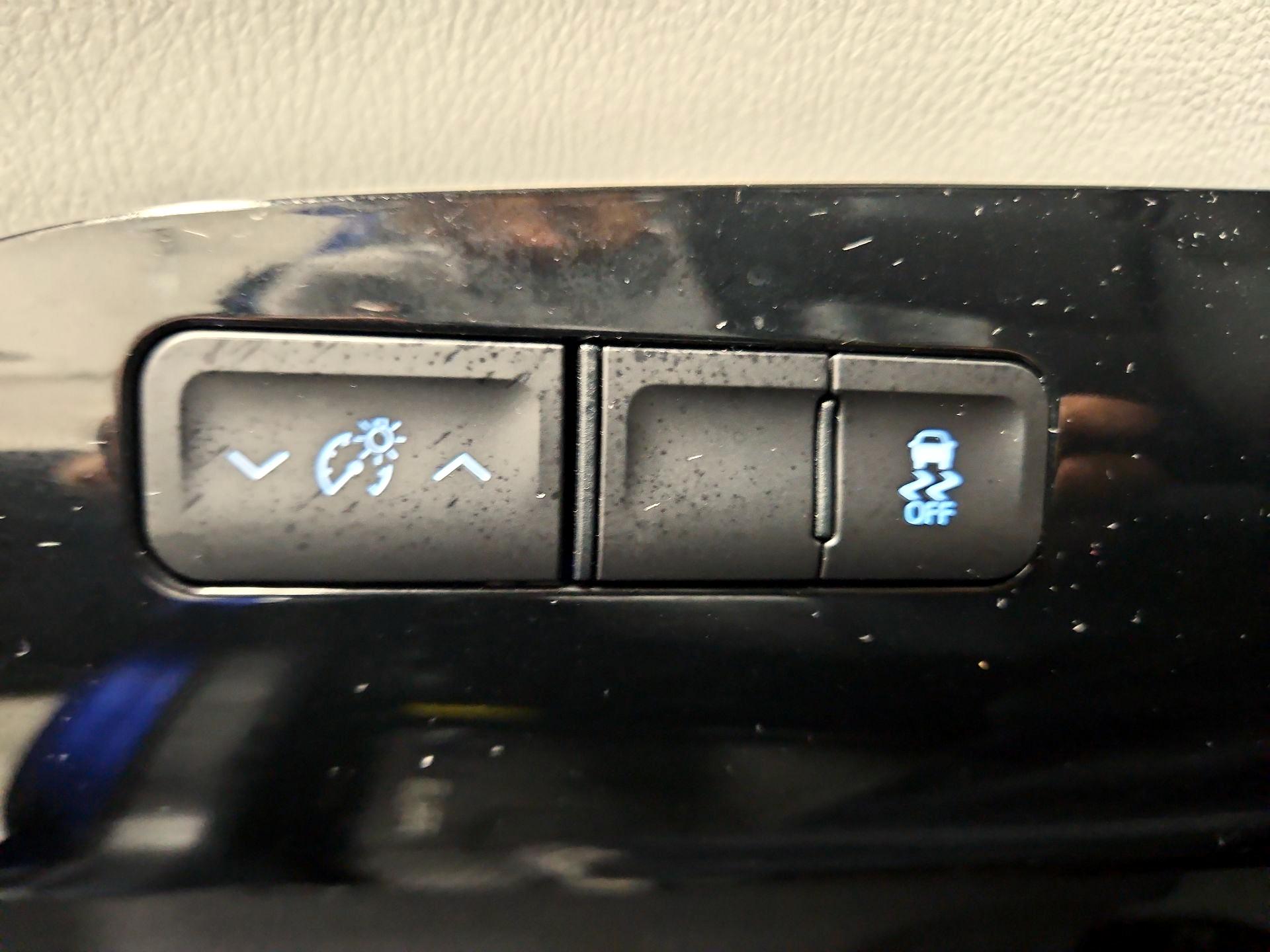 Thumbnail: 2016 Toyota Prius - 13