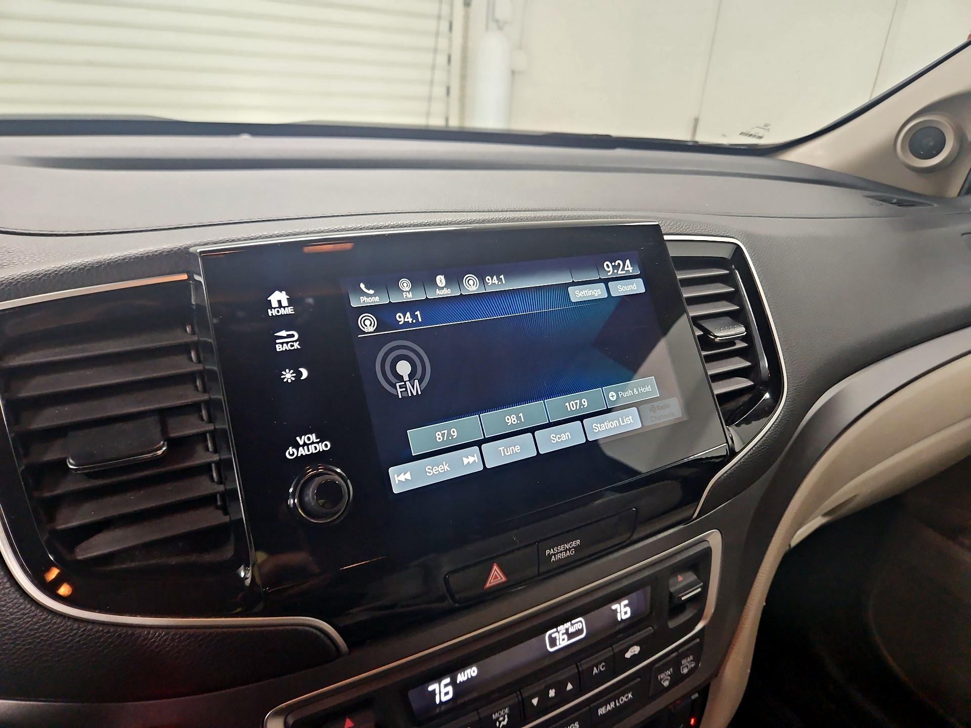 Thumbnail: 2019 Honda Pilot - 15