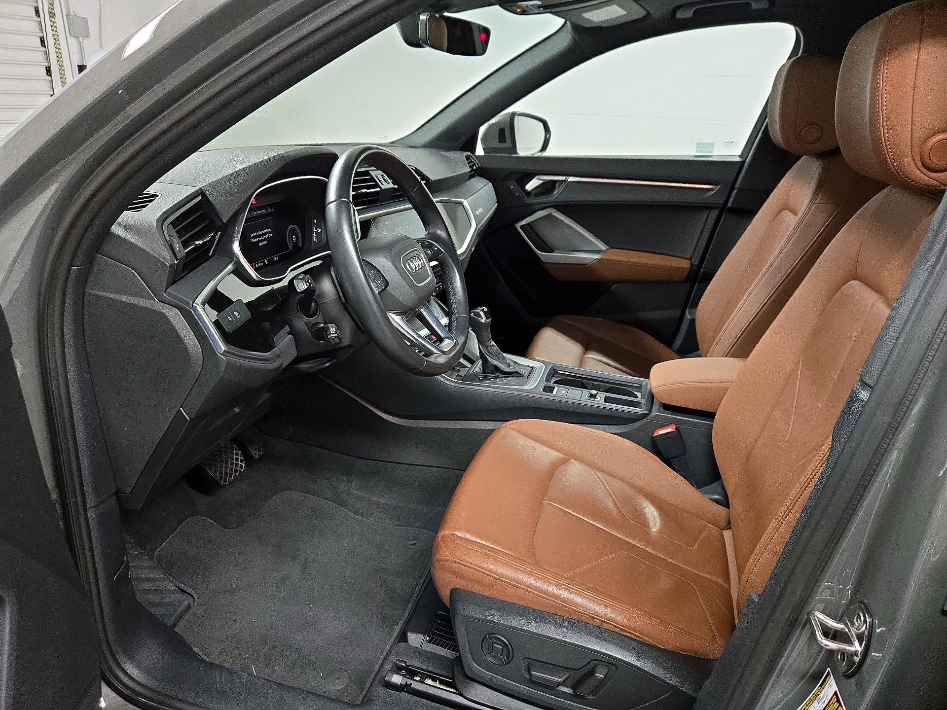 Thumbnail: 2022 Audi Q3 - 11