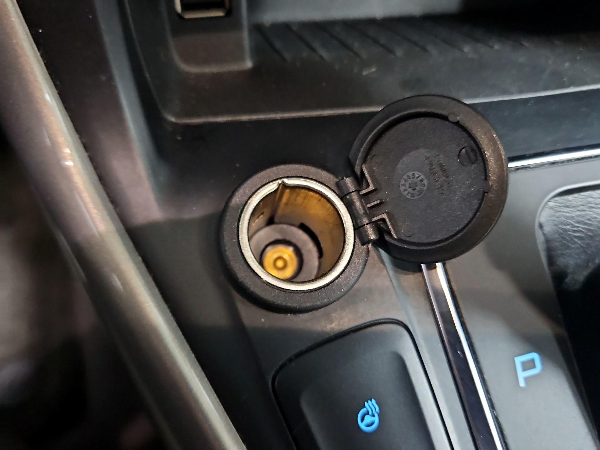 Thumbnail: 2018 Ford Focus - 19