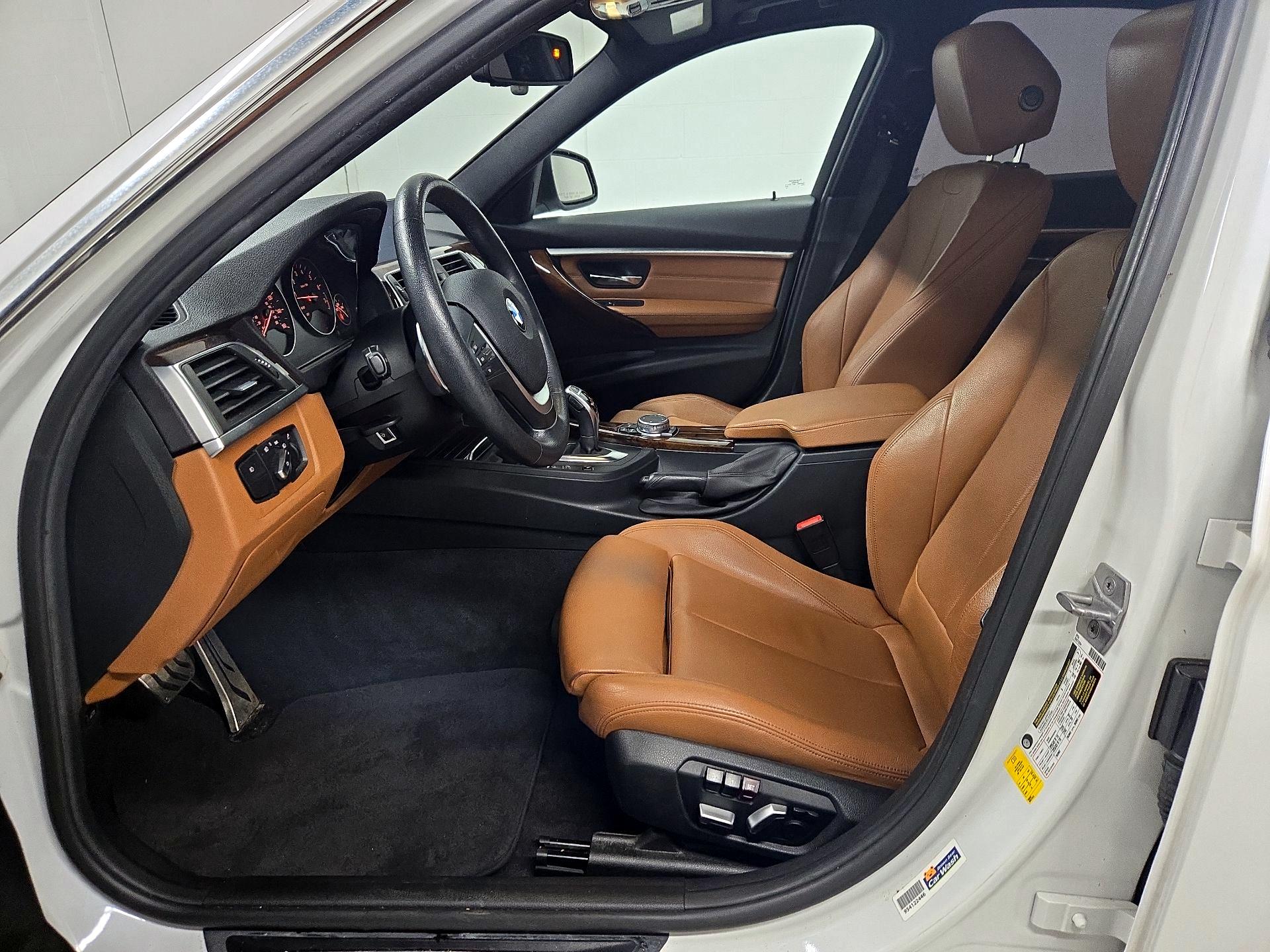 Thumbnail: 2016 BMW 3 Series - 11