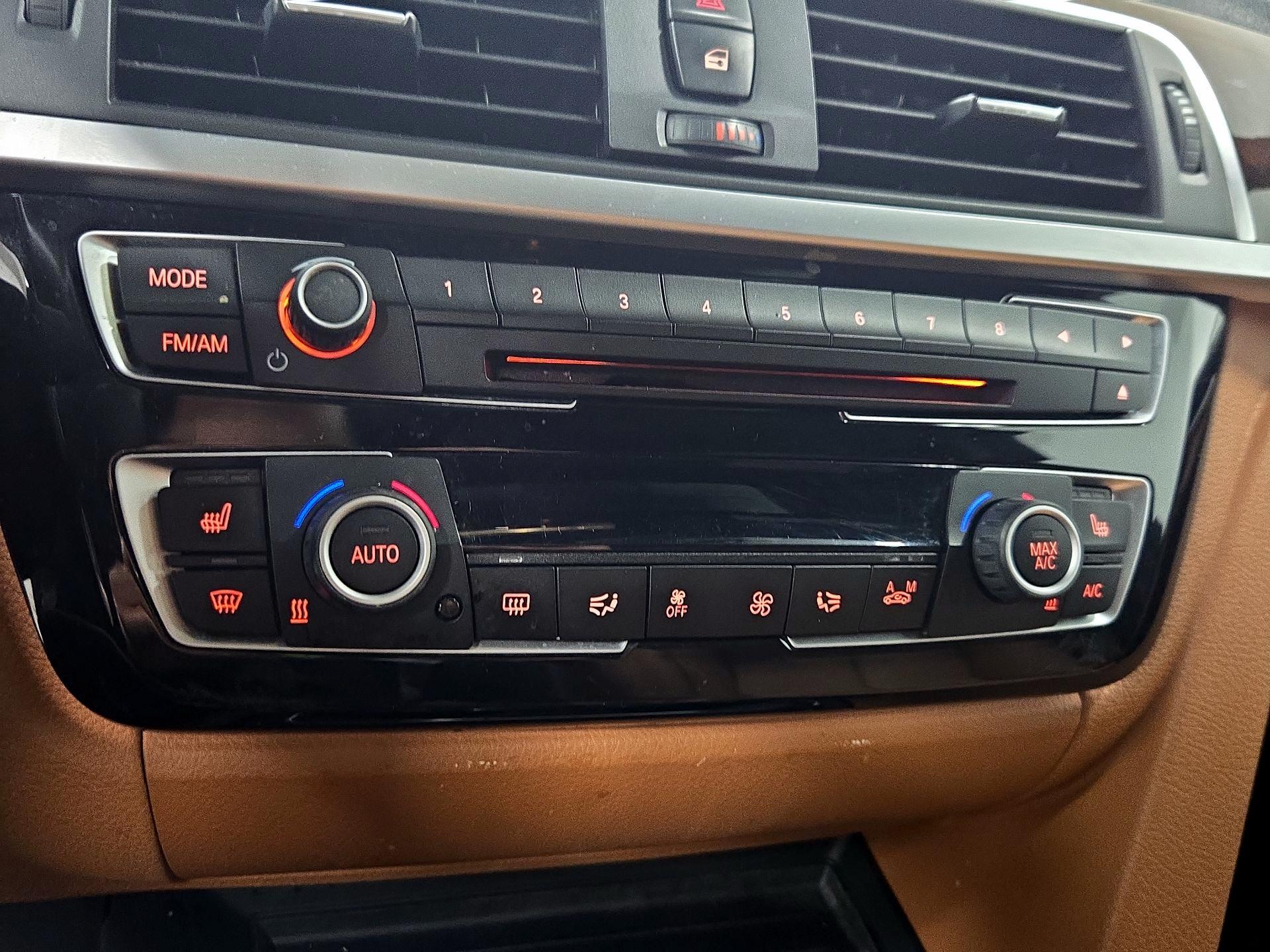 Thumbnail: 2016 BMW 3 Series - 17