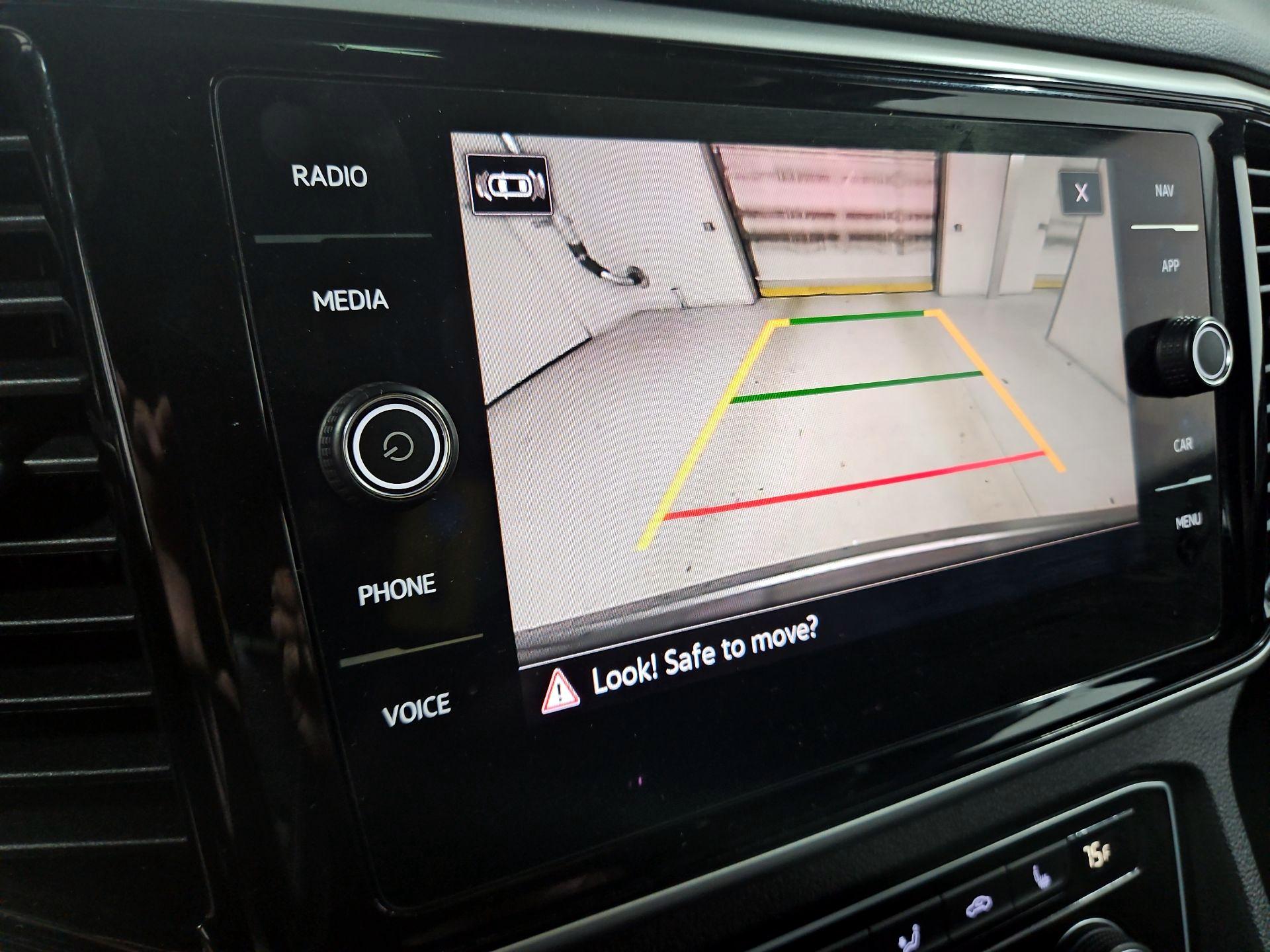 Thumbnail: 2021 Volkswagen Atlas - 15